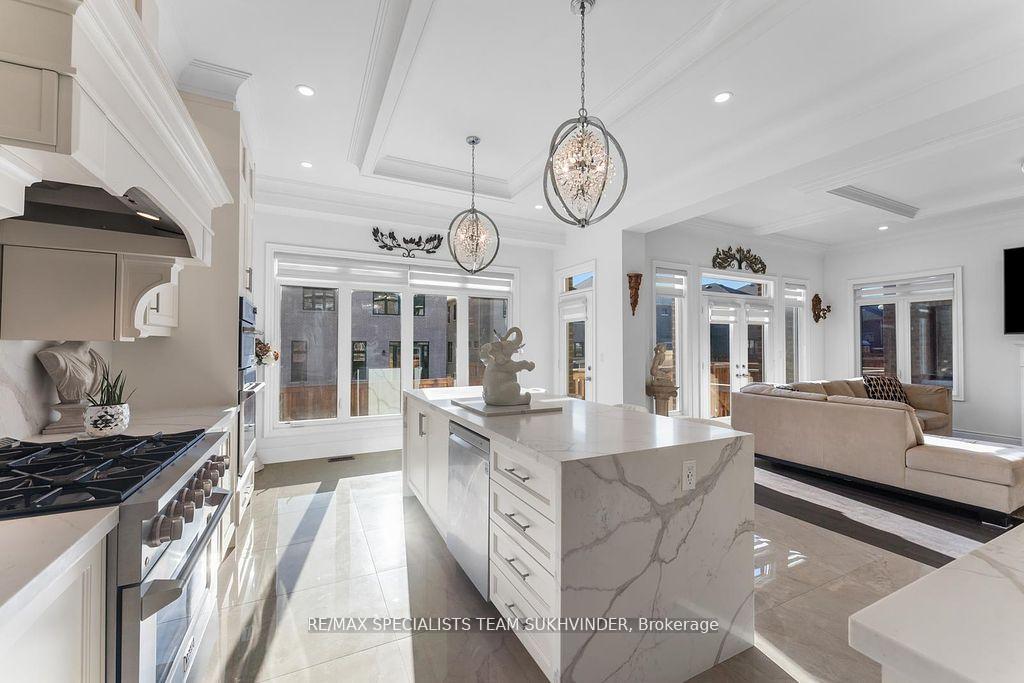 Photo 13 of 36 Chandos Gate, Vaughan, Kleinburg — HOMEH