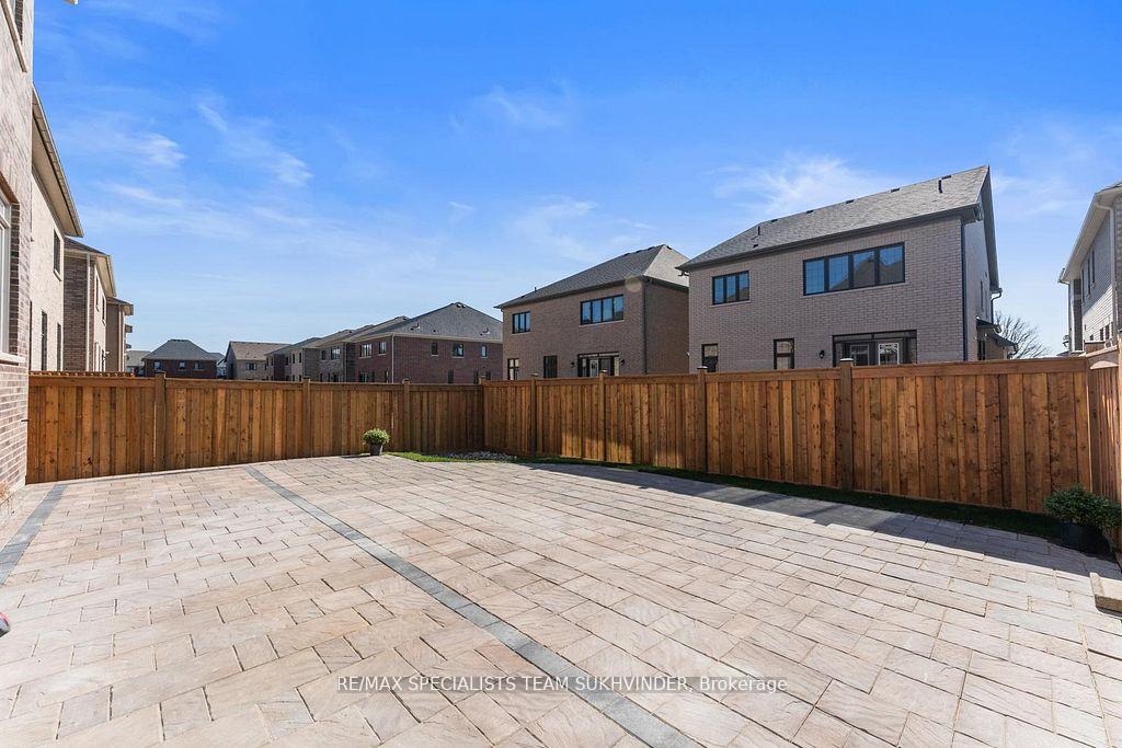 Photo 46 of 36 Chandos Gate, Vaughan, Kleinburg — HOMEH