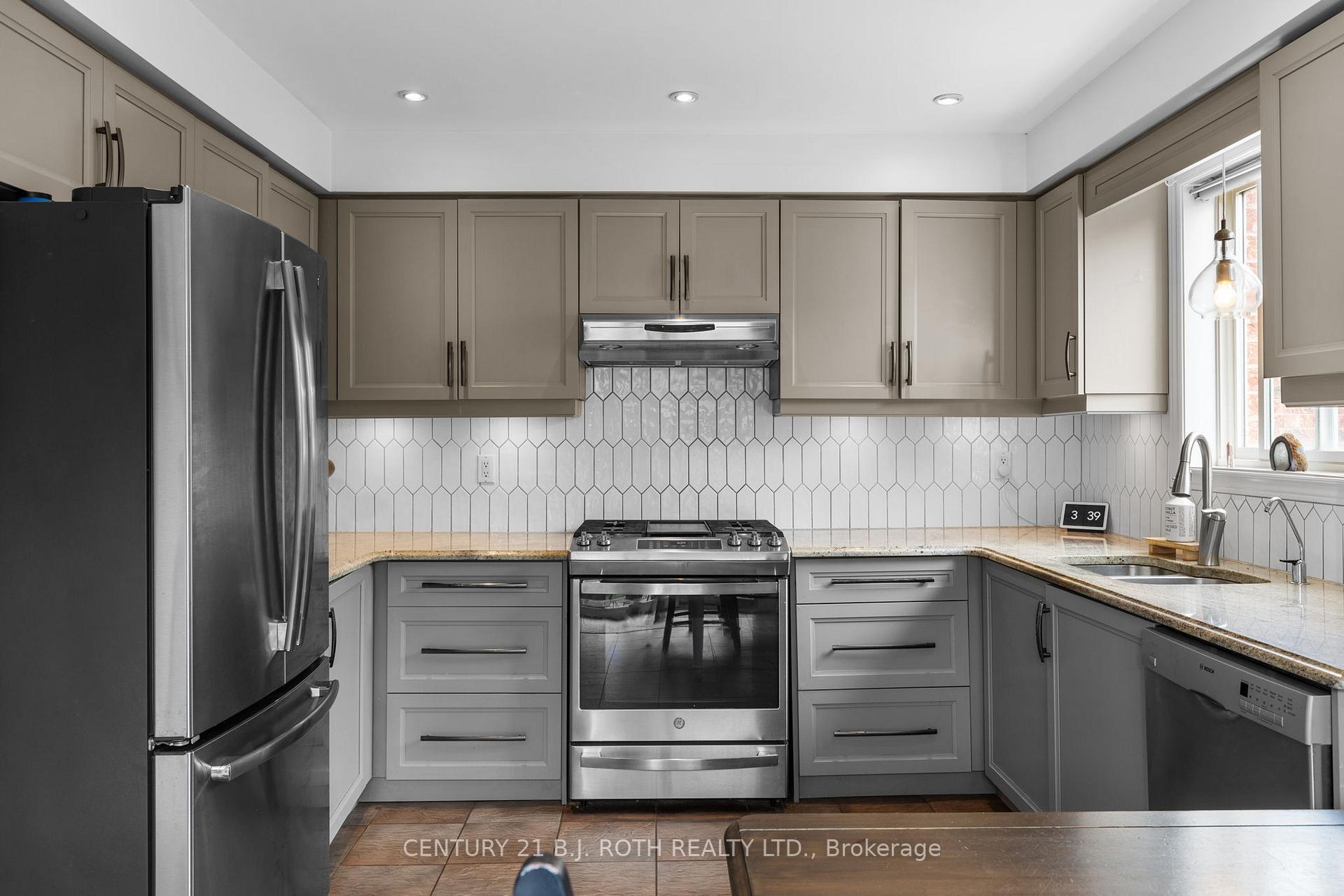 Photo 5 of 2223 Jack Crescent, Innisfil, Alcona — HOMEH