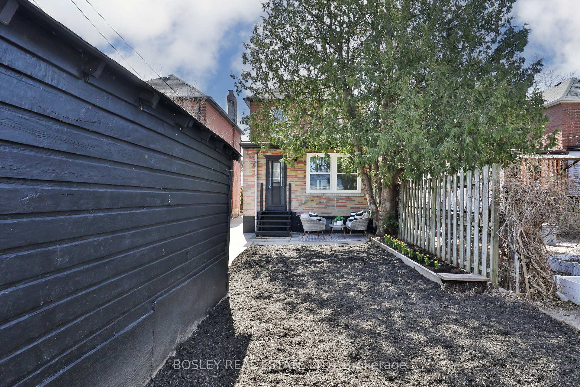 Photo 37 of 100 O'Connor Drive, Toronto, Broadview North — HOMEH