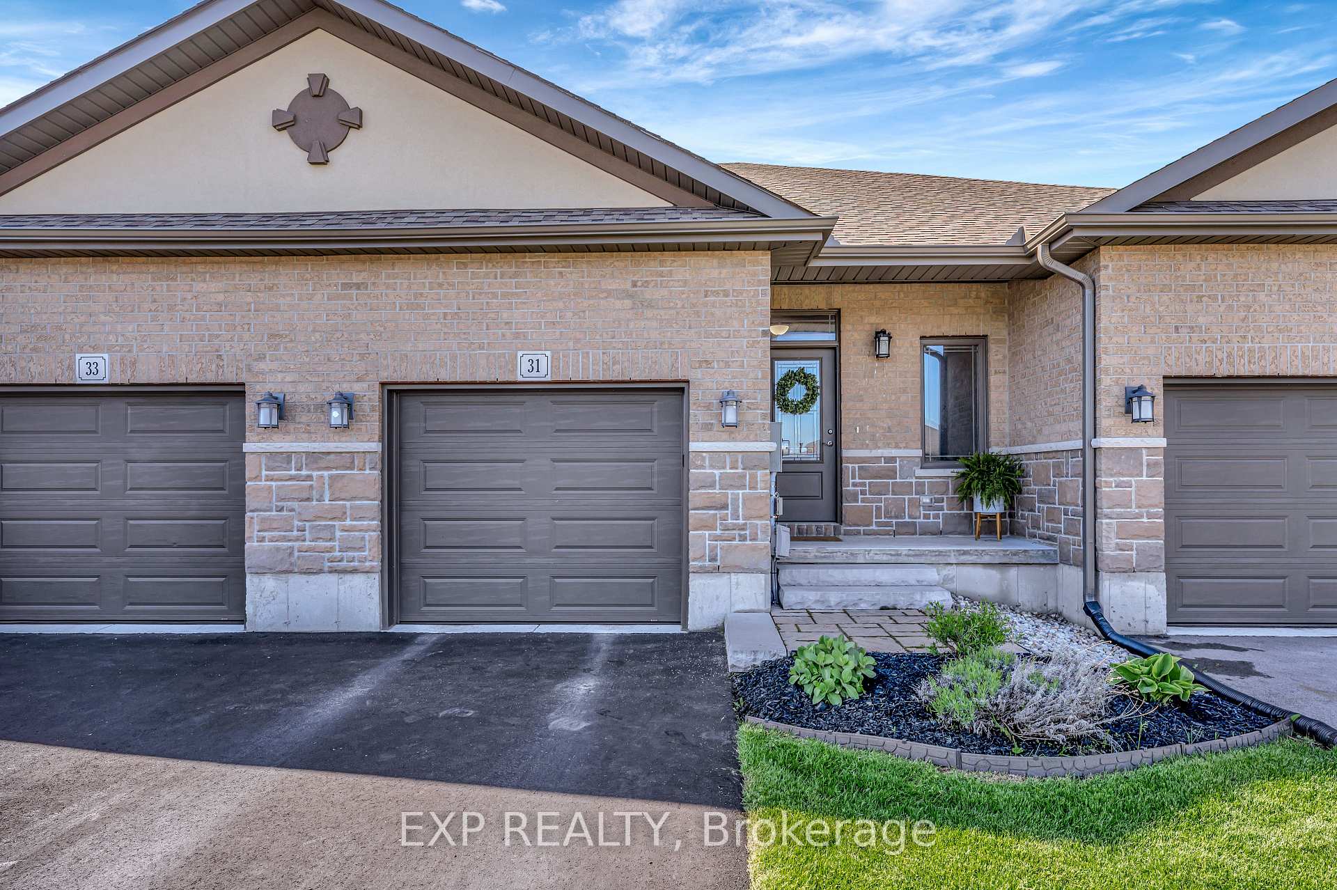 Photo 1 of 31 Farmington Crescent, Belleville, Thurlow Ward — HOMEH