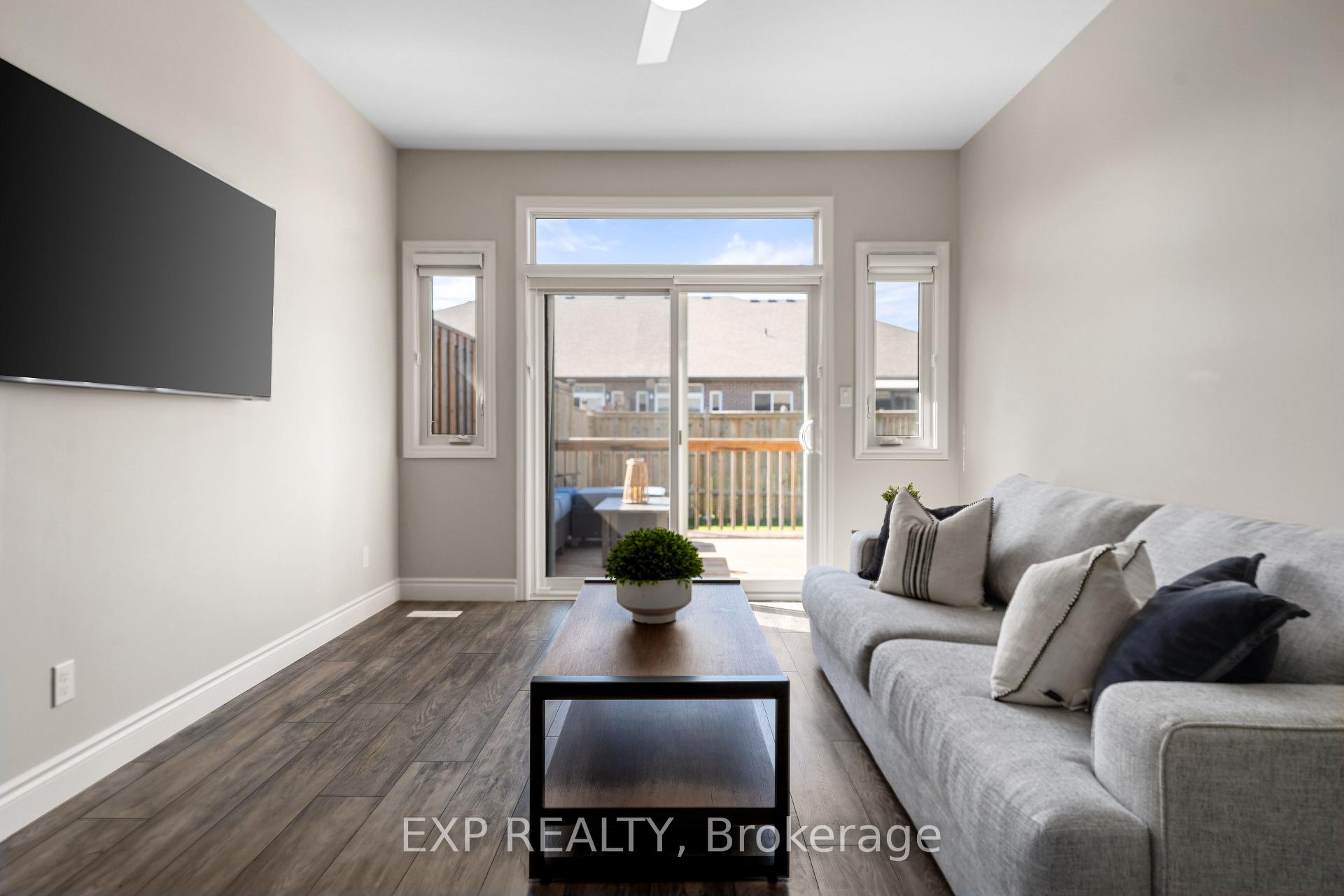 Photo 18 of 31 Farmington Crescent, Belleville, Thurlow Ward — HOMEH