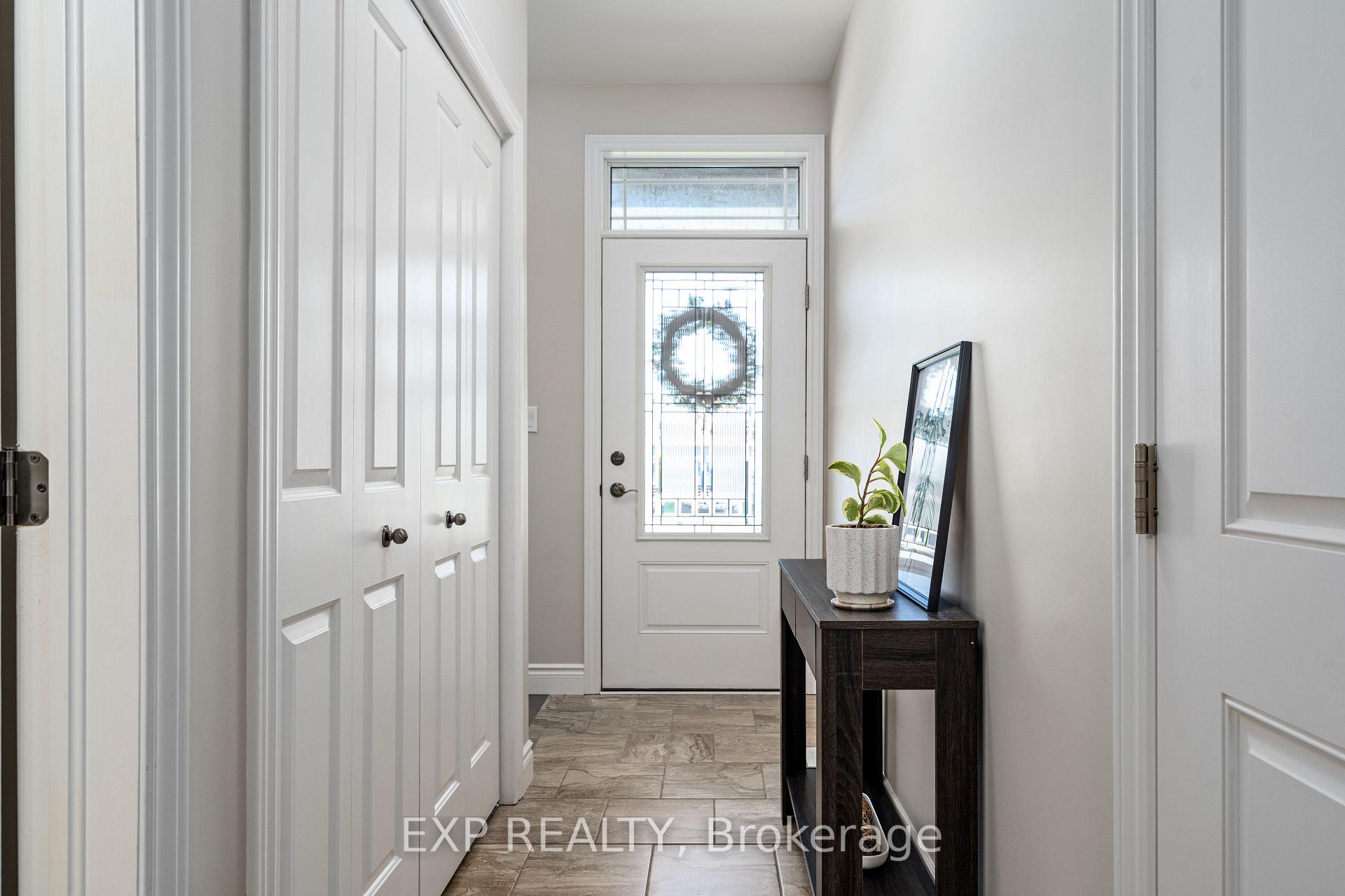 Photo 12 of 31 Farmington Crescent, Belleville, Thurlow Ward — HOMEH