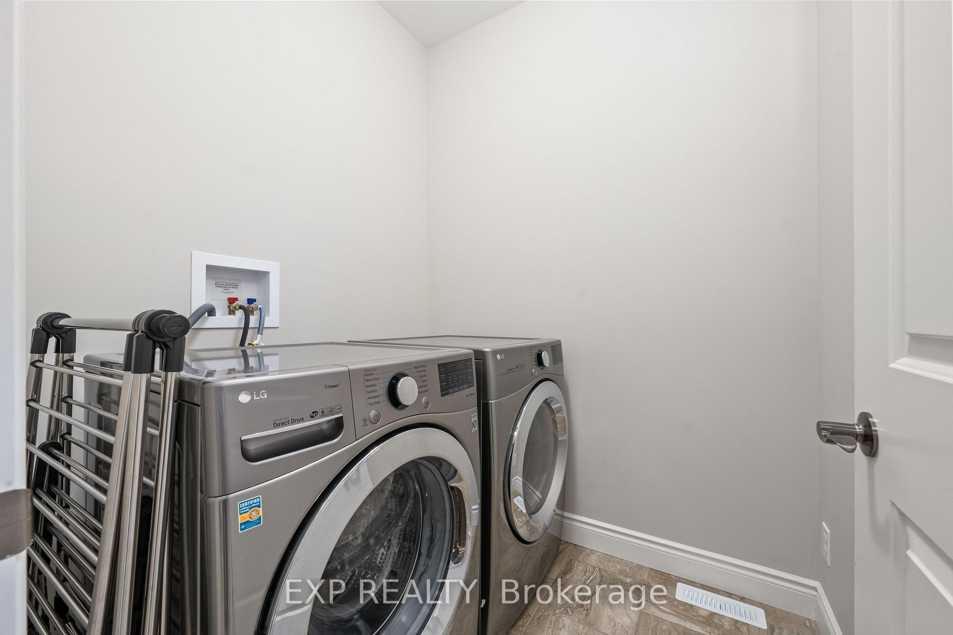 Photo 17 of 31 Farmington Crescent, Belleville, Thurlow Ward — HOMEH