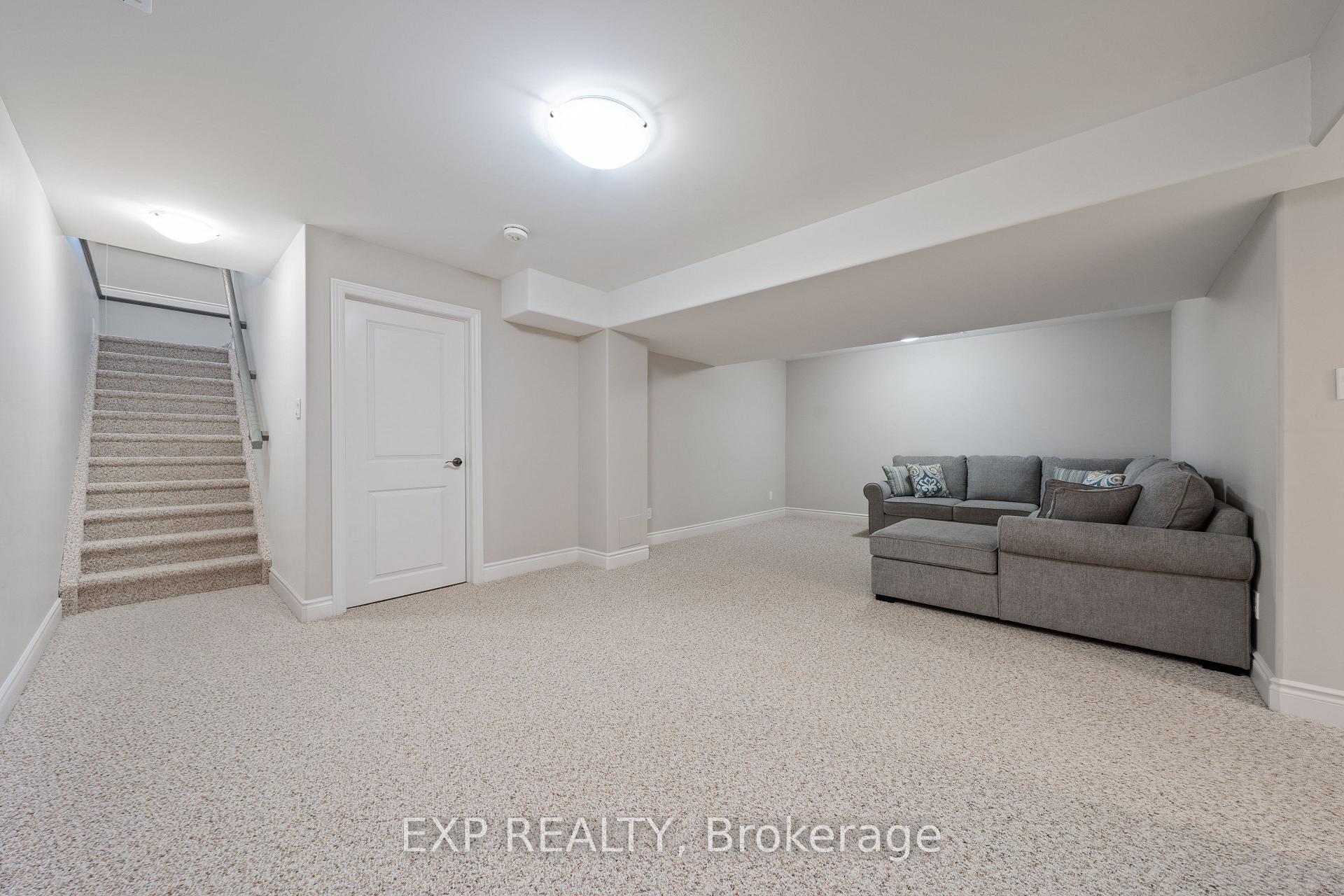 Photo 21 of 31 Farmington Crescent, Belleville, Thurlow Ward — HOMEH