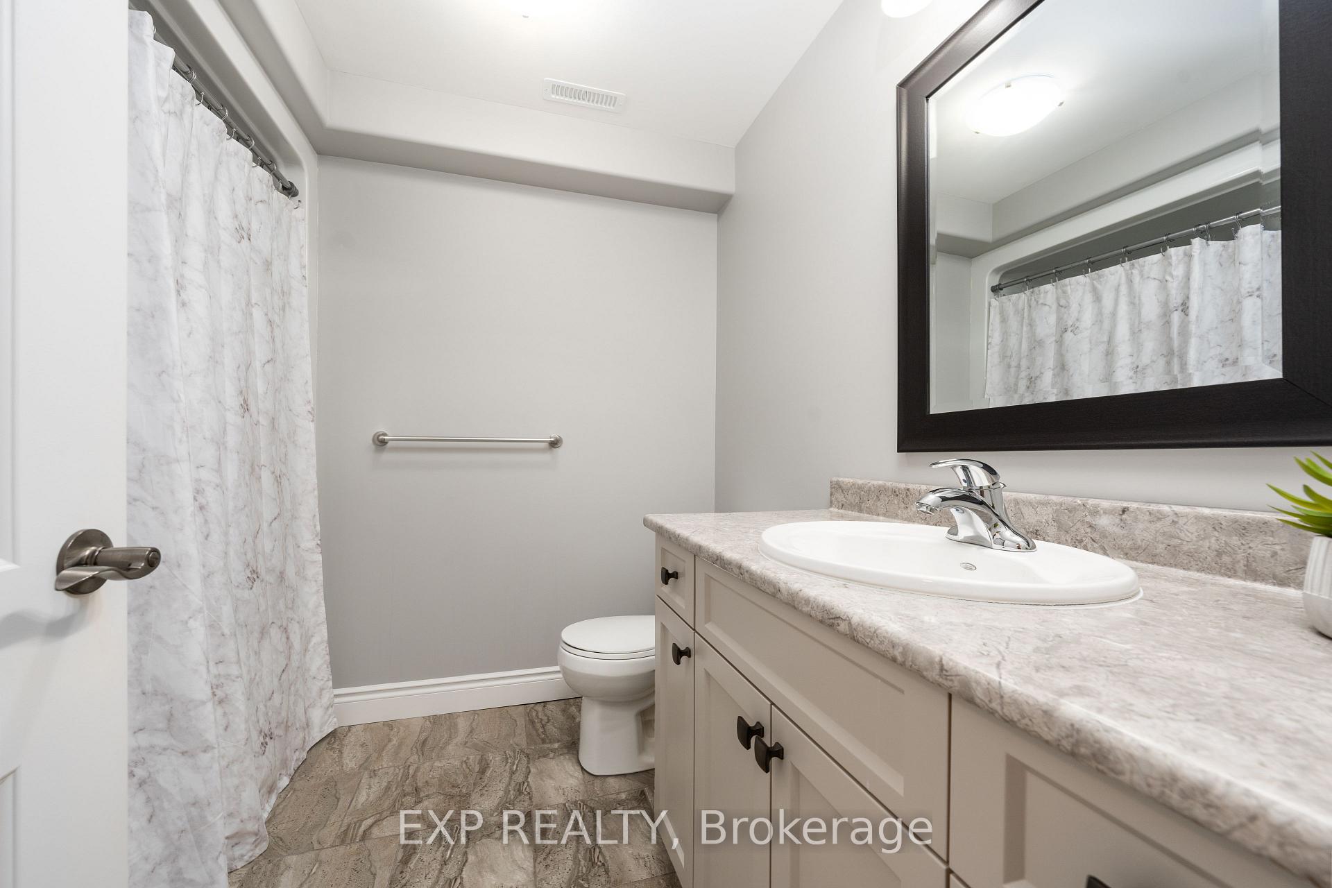 Photo 16 of 31 Farmington Crescent, Belleville, Thurlow Ward — HOMEH