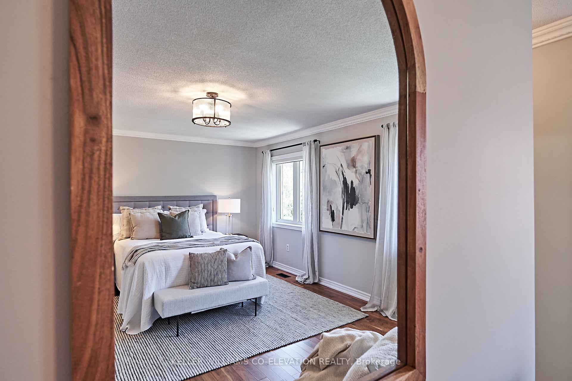 Photo 11 of 24 Rainbow Crescent, Whitby, Brooklin — HOMEH