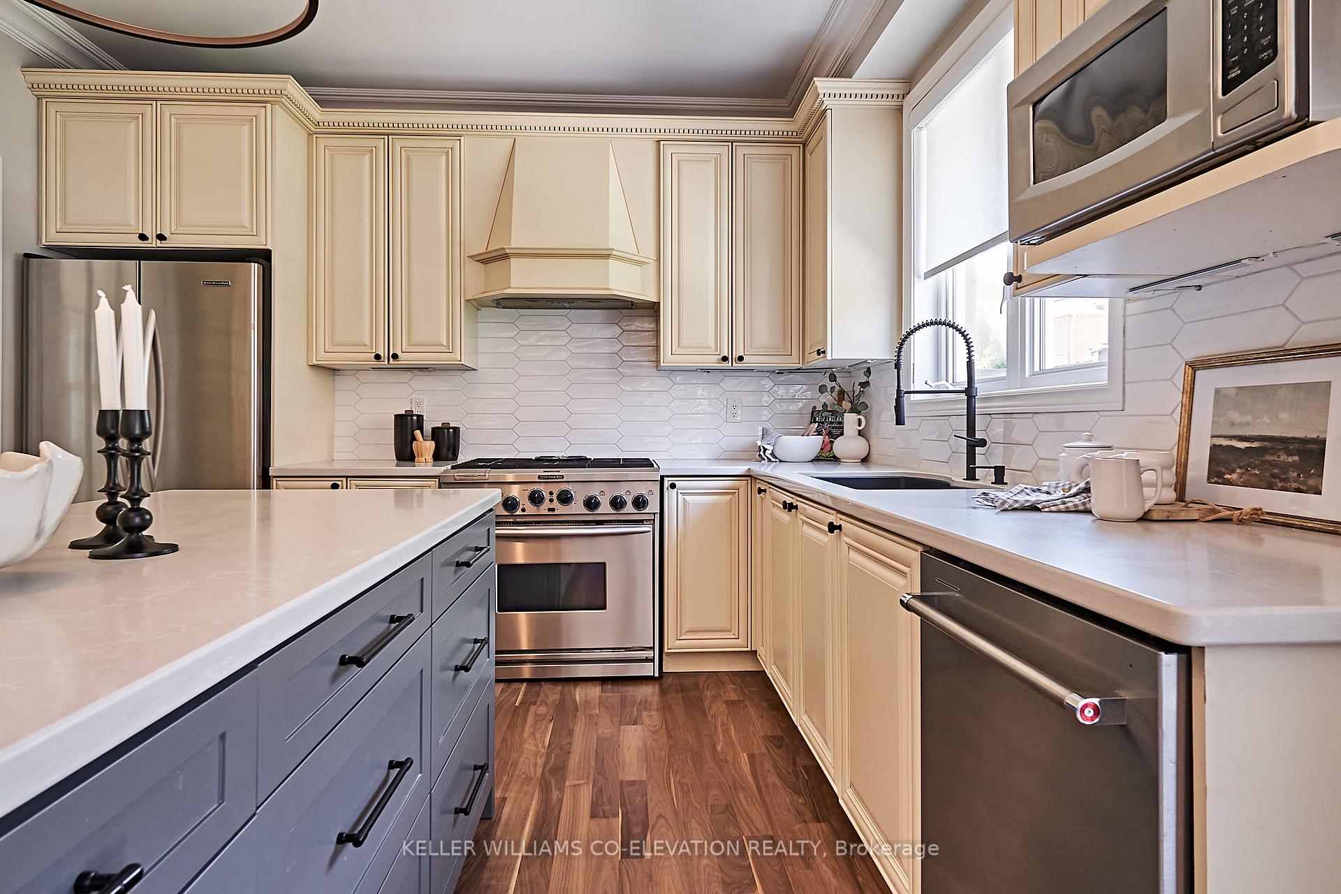 Photo 17 of 24 Rainbow Crescent, Whitby, Brooklin — HOMEH
