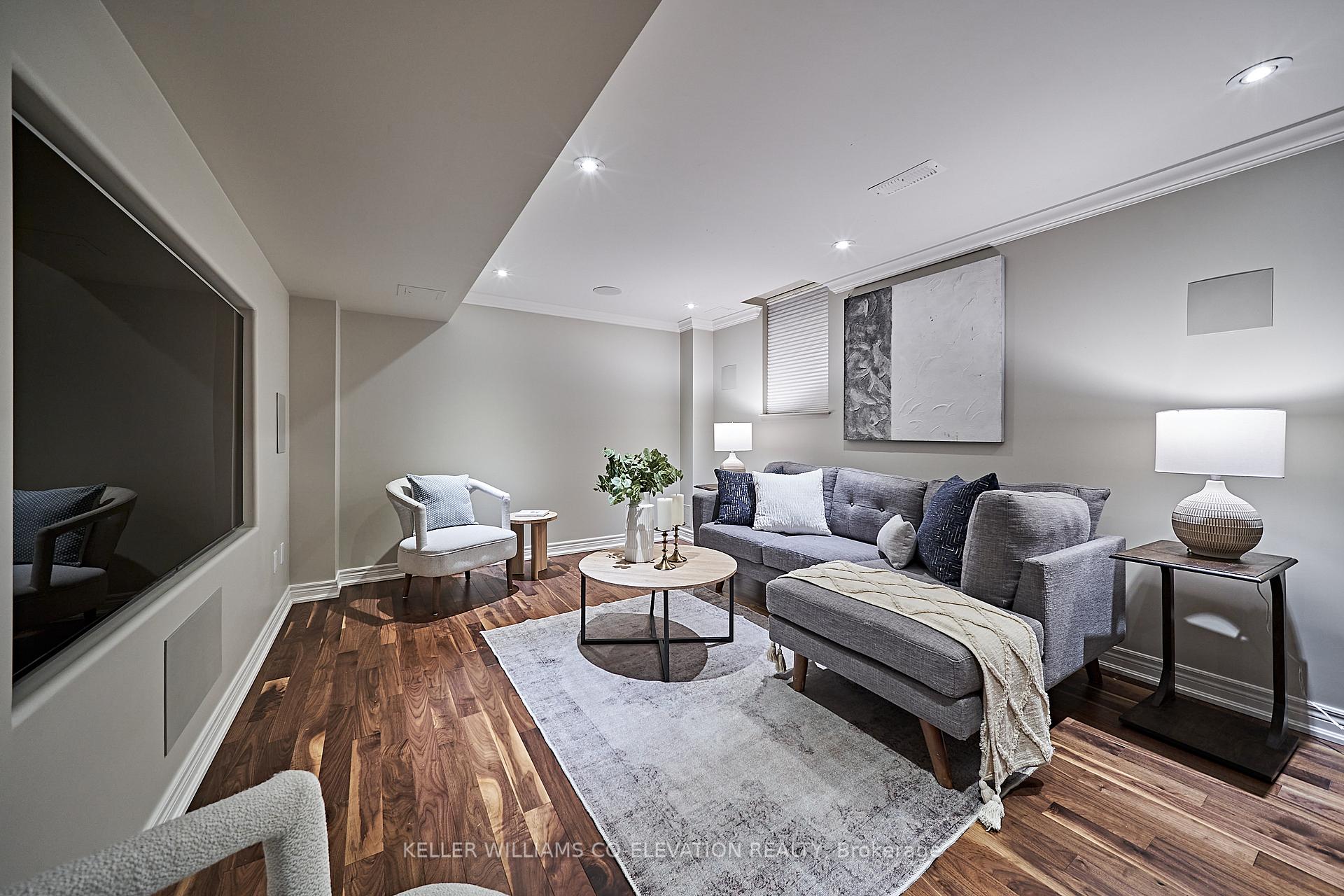 Photo 20 of 24 Rainbow Crescent, Whitby, Brooklin — HOMEH