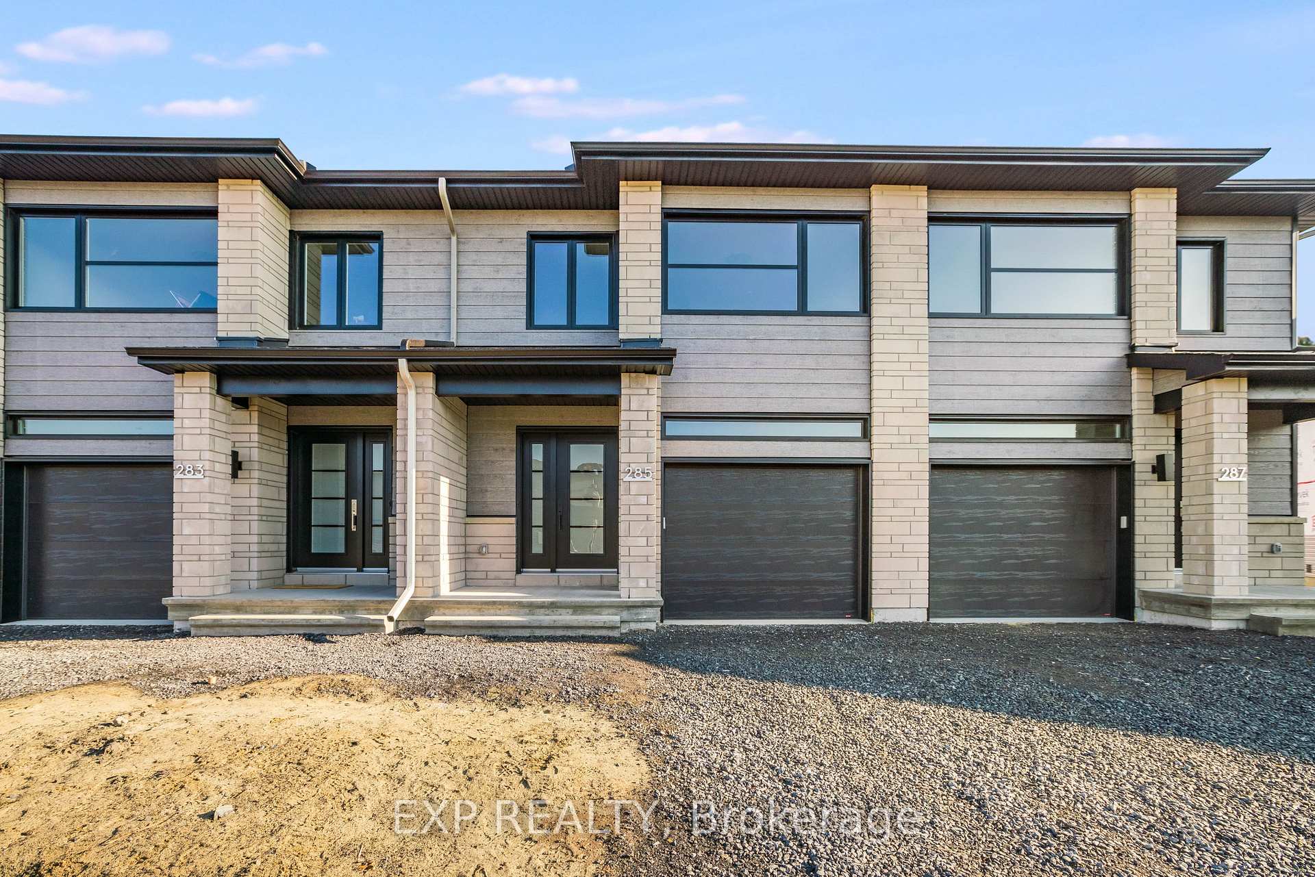 Photo 3 of 347 Hazel Crescent, The Nation, Limoges — HOMEH