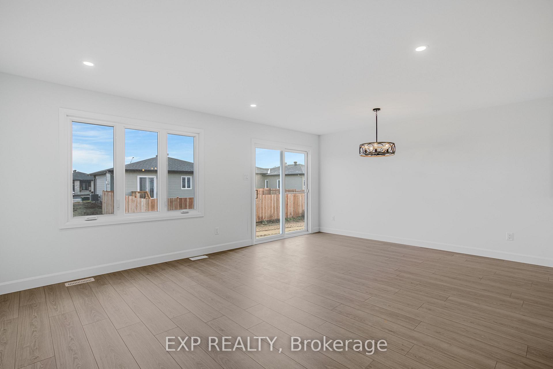 Photo 6 of 347 Hazel Crescent, The Nation, Limoges — HOMEH