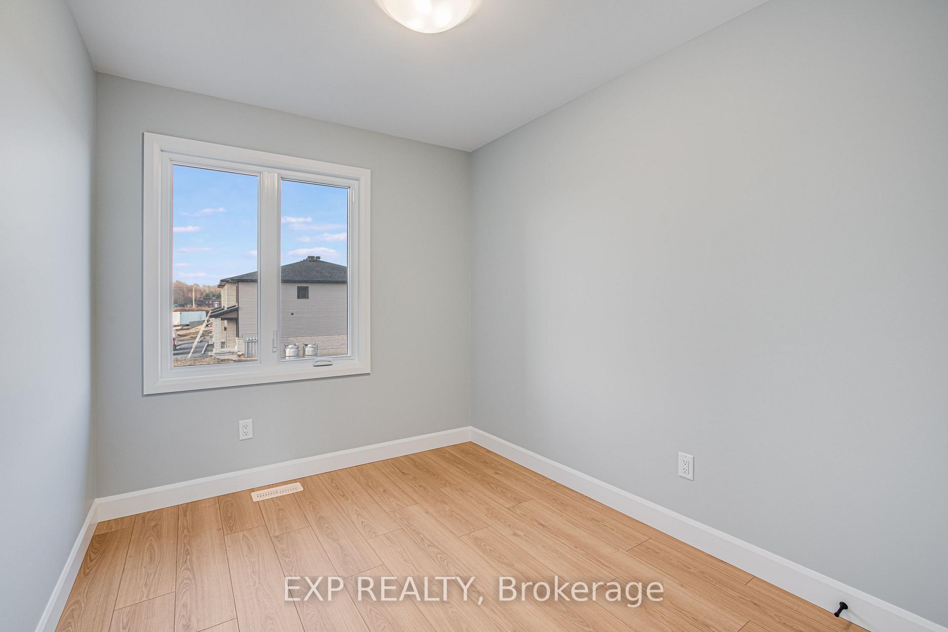 Photo 11 of 347 Hazel Crescent, The Nation, Limoges — HOMEH