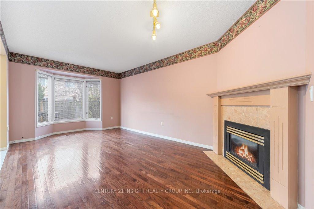 Photo 8 of 84 Chelsea Crescent, Hamilton, Stoney Creek — HOMEH