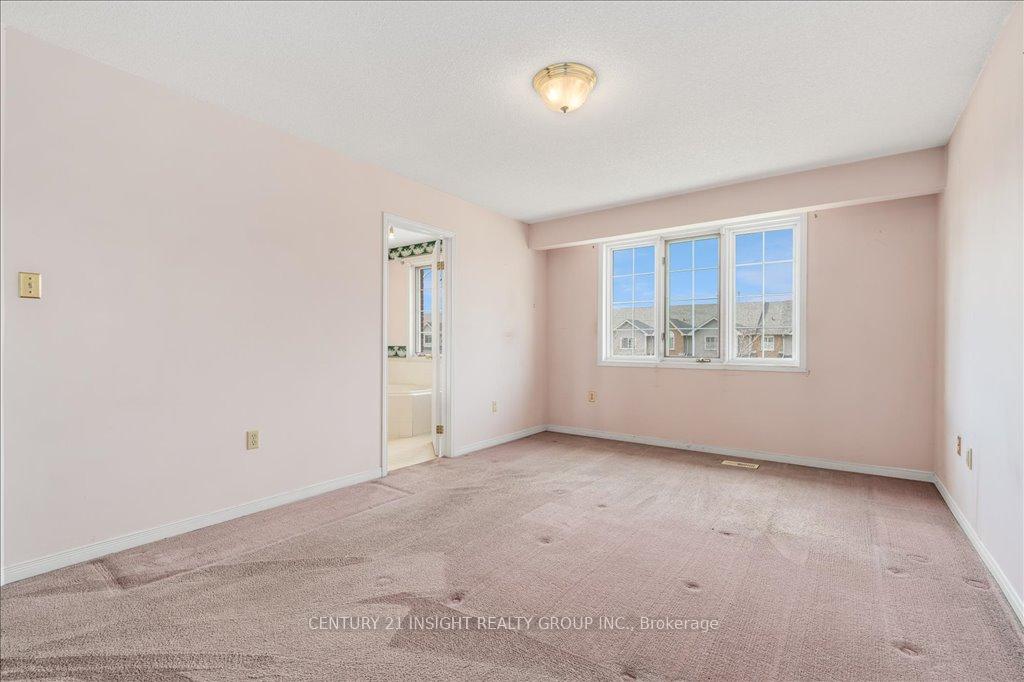 Photo 14 of 84 Chelsea Crescent, Hamilton, Stoney Creek — HOMEH