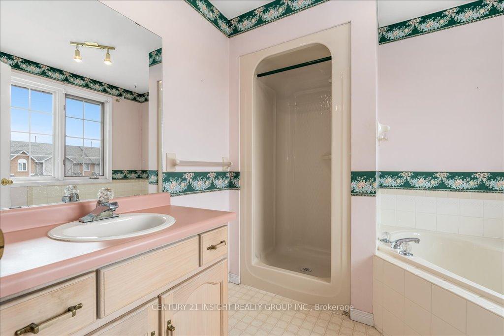 Photo 17 of 84 Chelsea Crescent, Hamilton, Stoney Creek — HOMEH