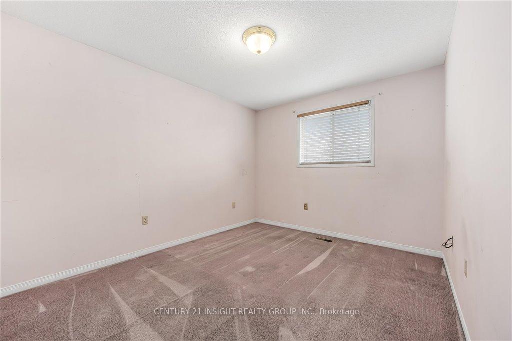Photo 18 of 84 Chelsea Crescent, Hamilton, Stoney Creek — HOMEH