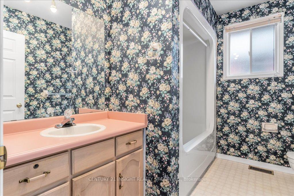 Photo 26 of 84 Chelsea Crescent, Hamilton, Stoney Creek — HOMEH