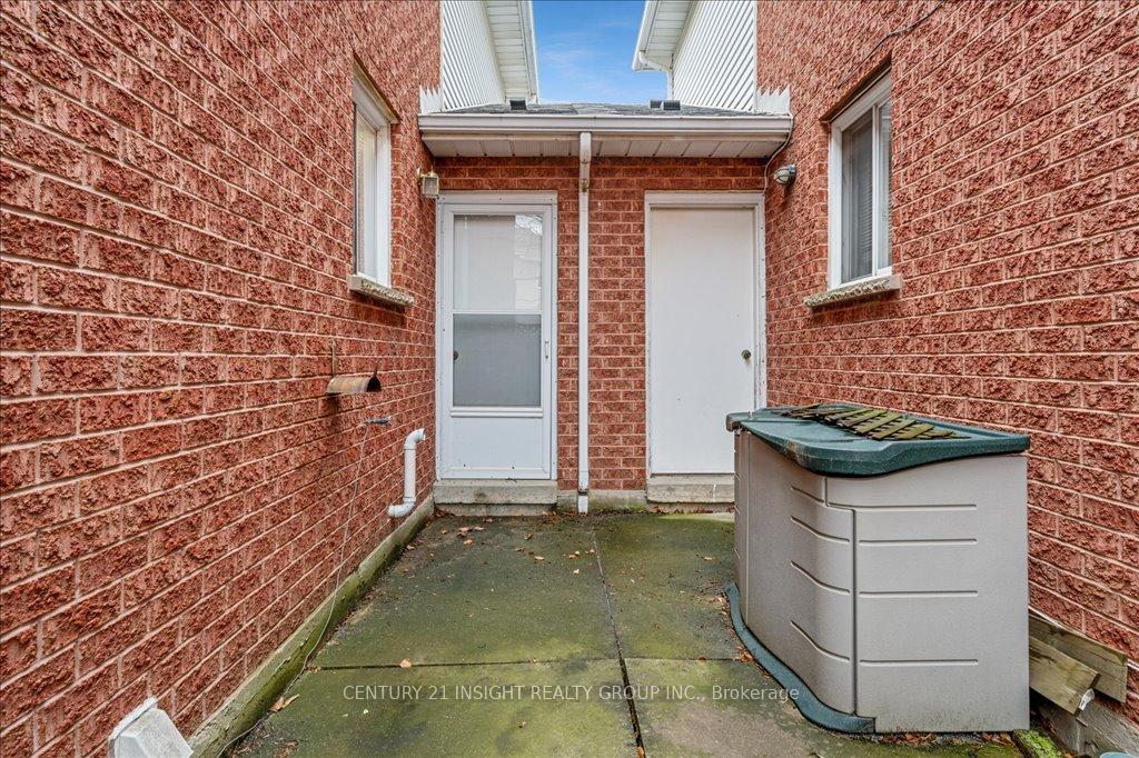 Photo 34 of 84 Chelsea Crescent, Hamilton, Stoney Creek — HOMEH