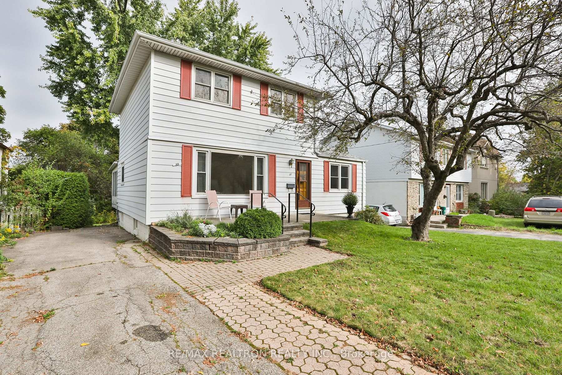 Photo 9 of 88 Highland Park Boulevard, Markham, Grandview — HOMEH