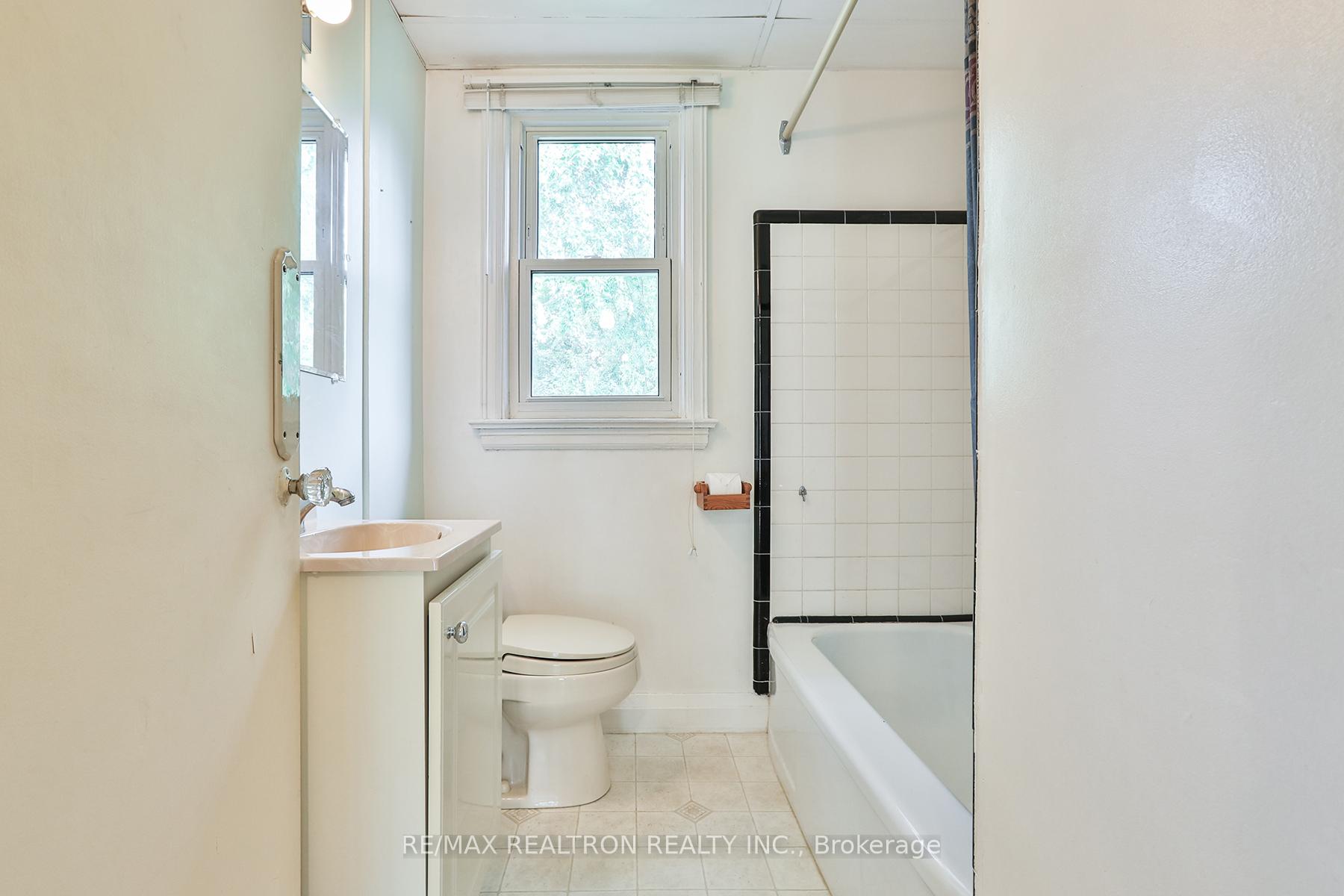 Photo 18 of 88 Highland Park Boulevard, Markham, Grandview — HOMEH