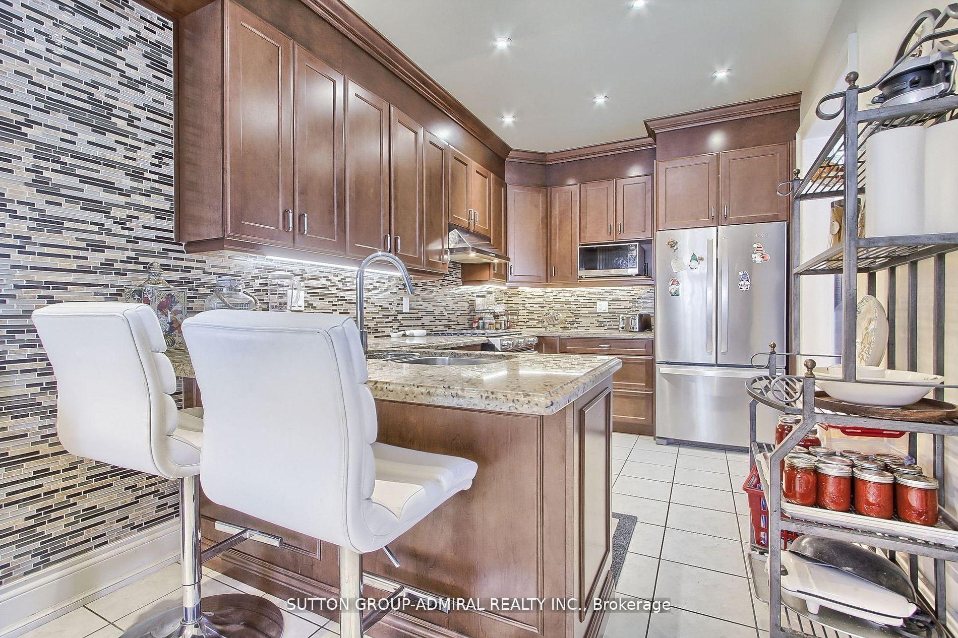 Photo 7 of 50 Guery Crescent, Vaughan, East Woodbridge — HOMEH
