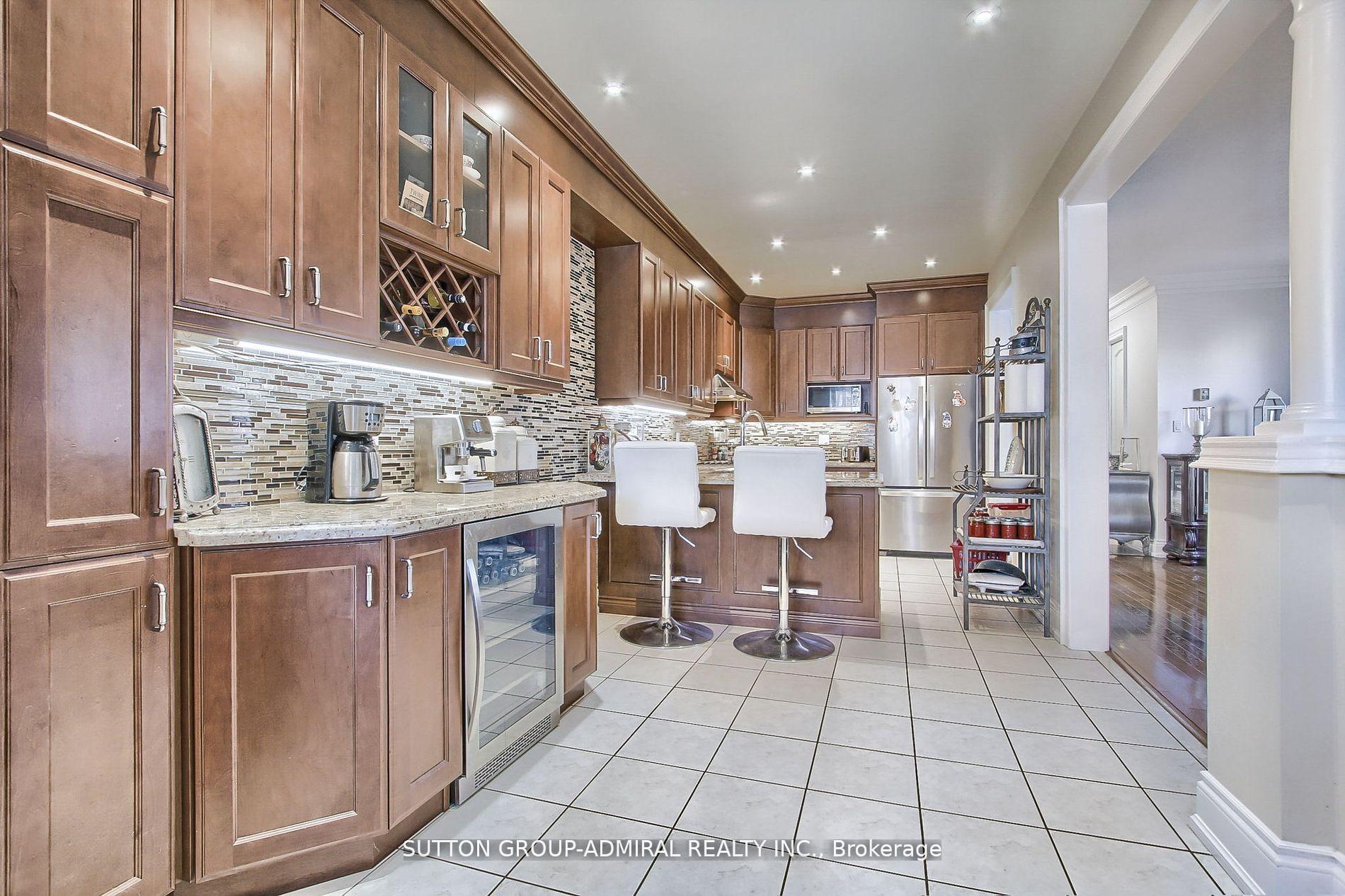 Photo 10 of 50 Guery Crescent, Vaughan, East Woodbridge — HOMEH