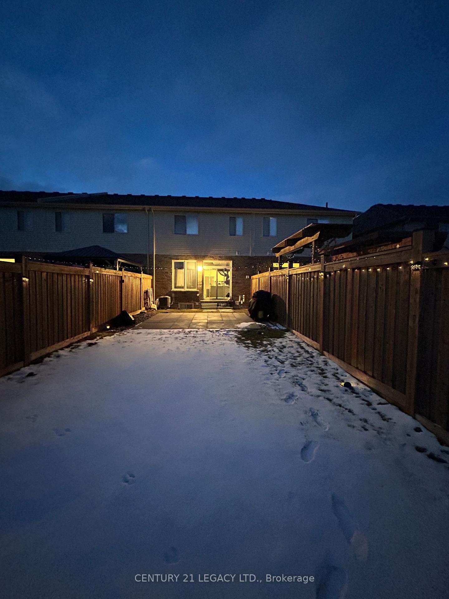 Photo 4 of 51 Fairgrounds Drive, Hamilton, Binbrook — HOMEH