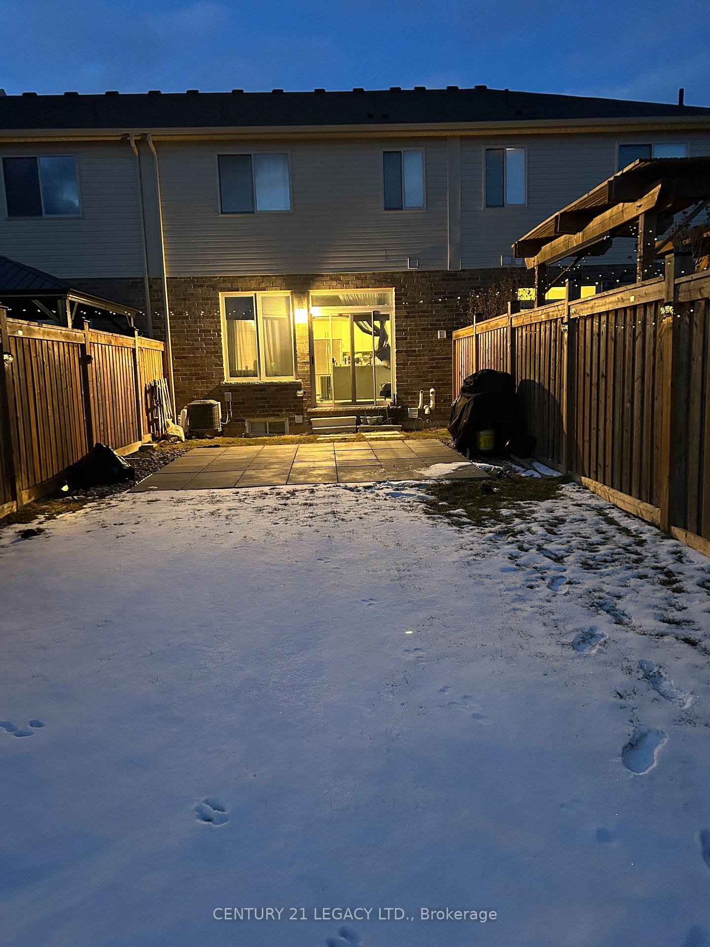 Photo 12 of 51 Fairgrounds Drive, Hamilton, Binbrook — HOMEH
