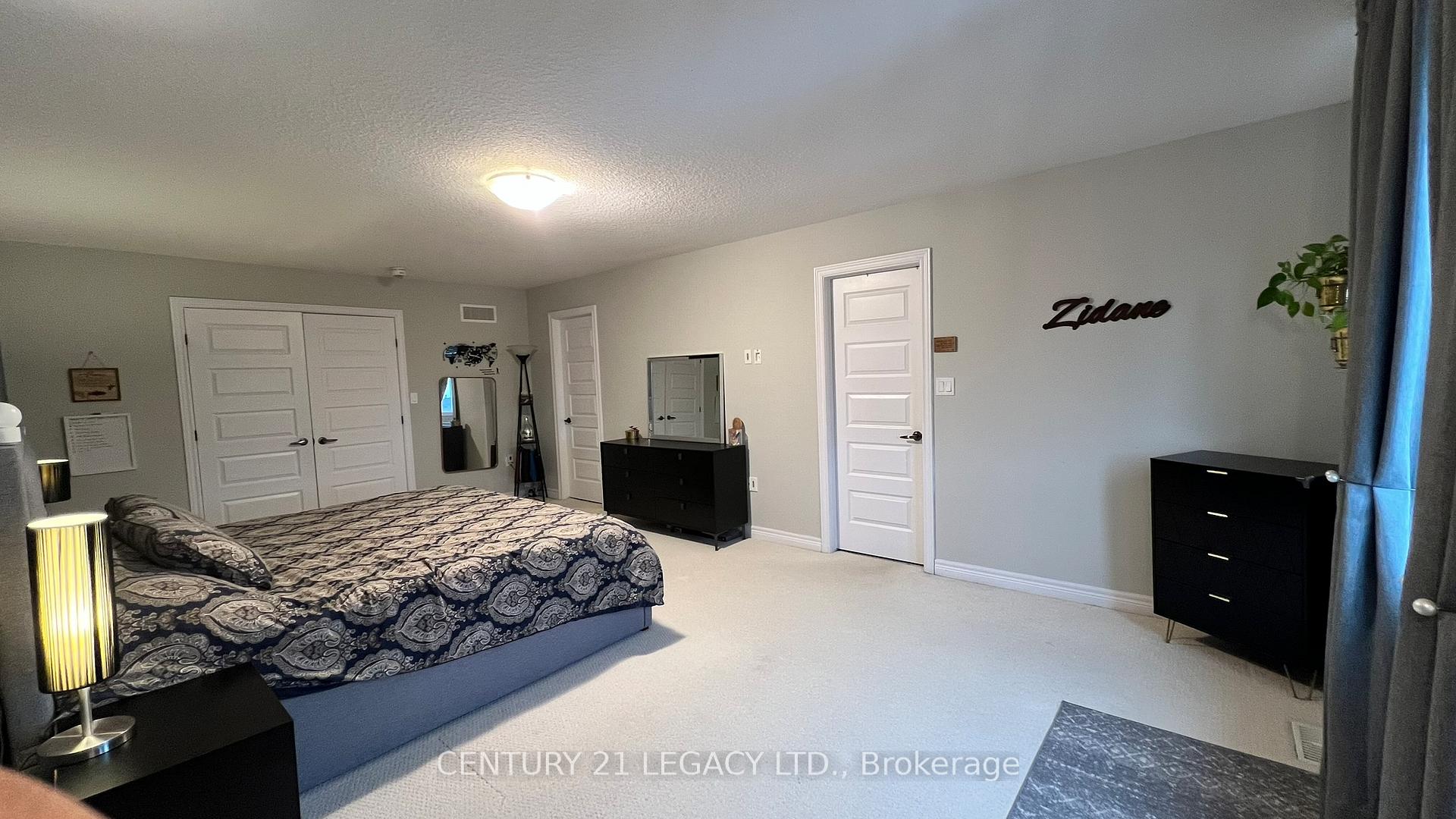 Photo 3 of 51 Fairgrounds Drive, Hamilton, Binbrook — HOMEH