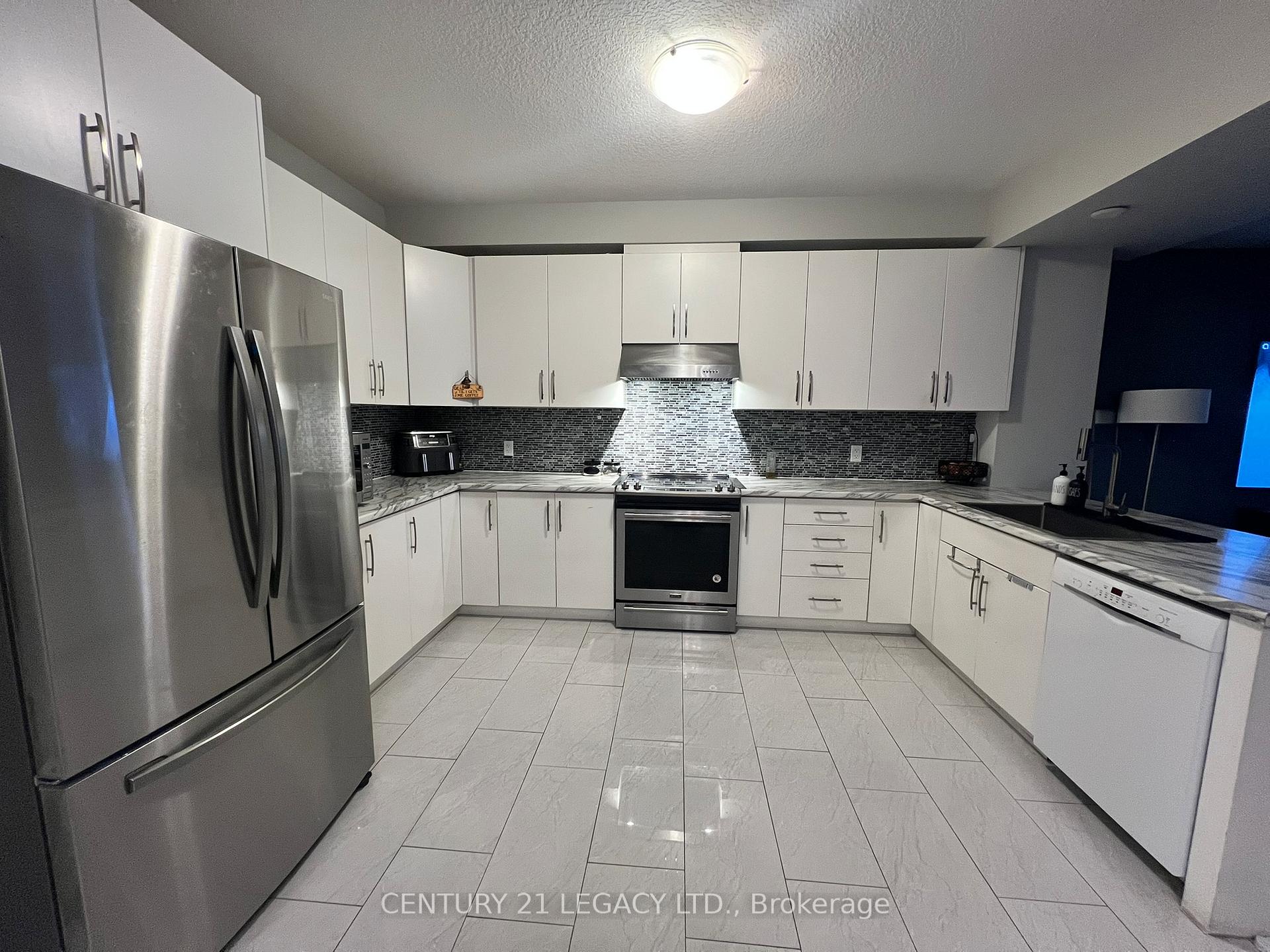Photo 9 of 51 Fairgrounds Drive, Hamilton, Binbrook — HOMEH