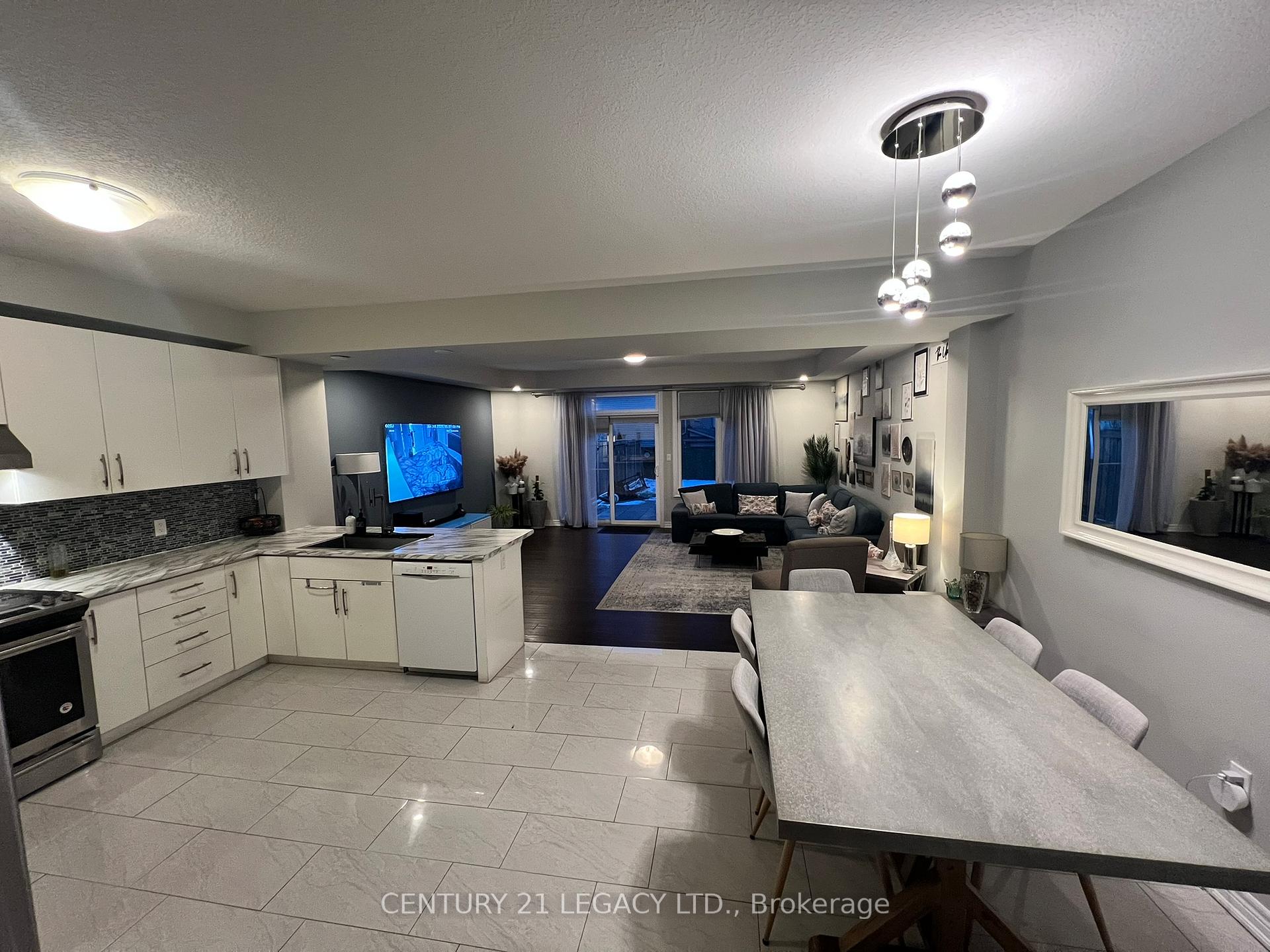 Photo 13 of 51 Fairgrounds Drive, Hamilton, Binbrook — HOMEH