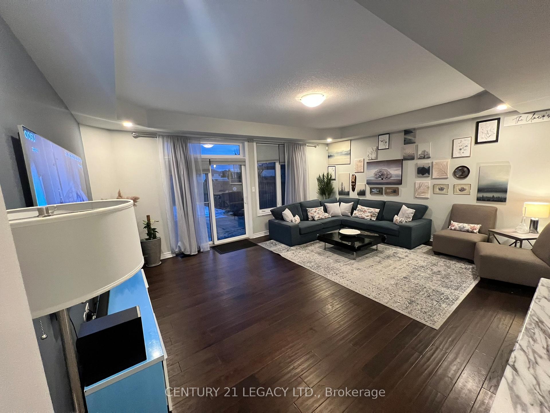Photo 17 of 51 Fairgrounds Drive, Hamilton, Binbrook — HOMEH