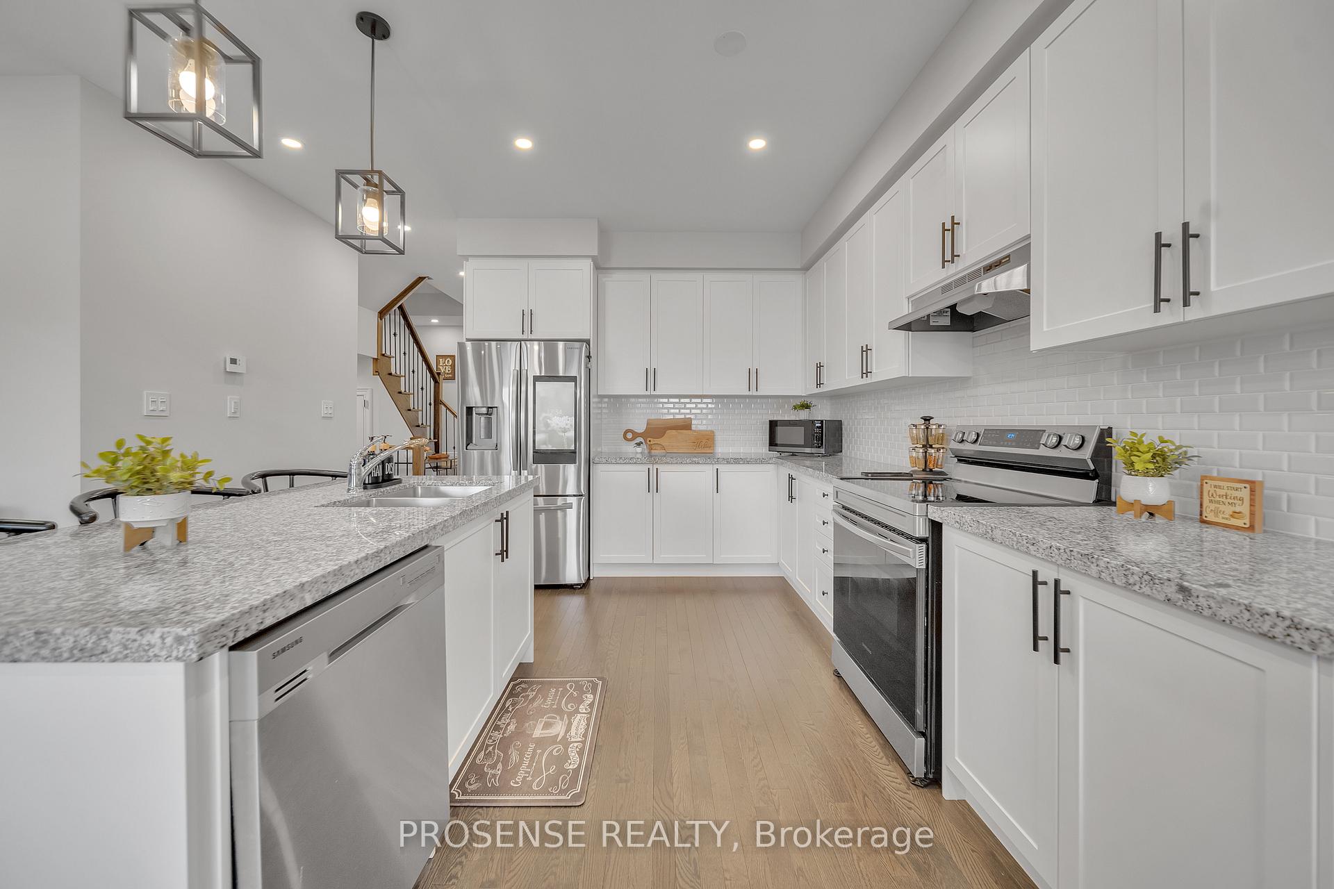 Photo 35 of 74 Lorne Thomas Place, New Tecumseth, Alliston — HOMEH
