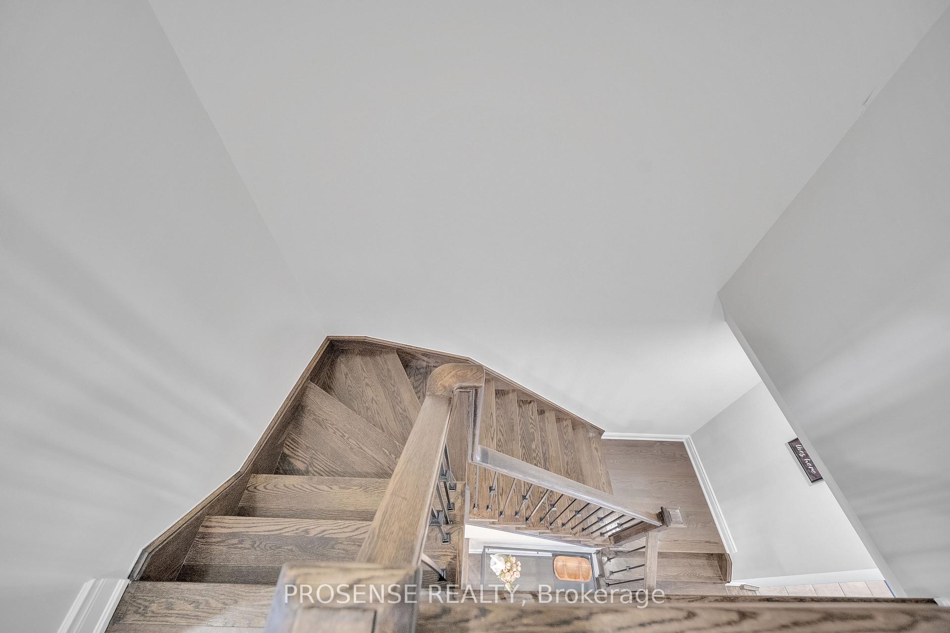 Photo 31 of 74 Lorne Thomas Place, New Tecumseth, Alliston — HOMEH