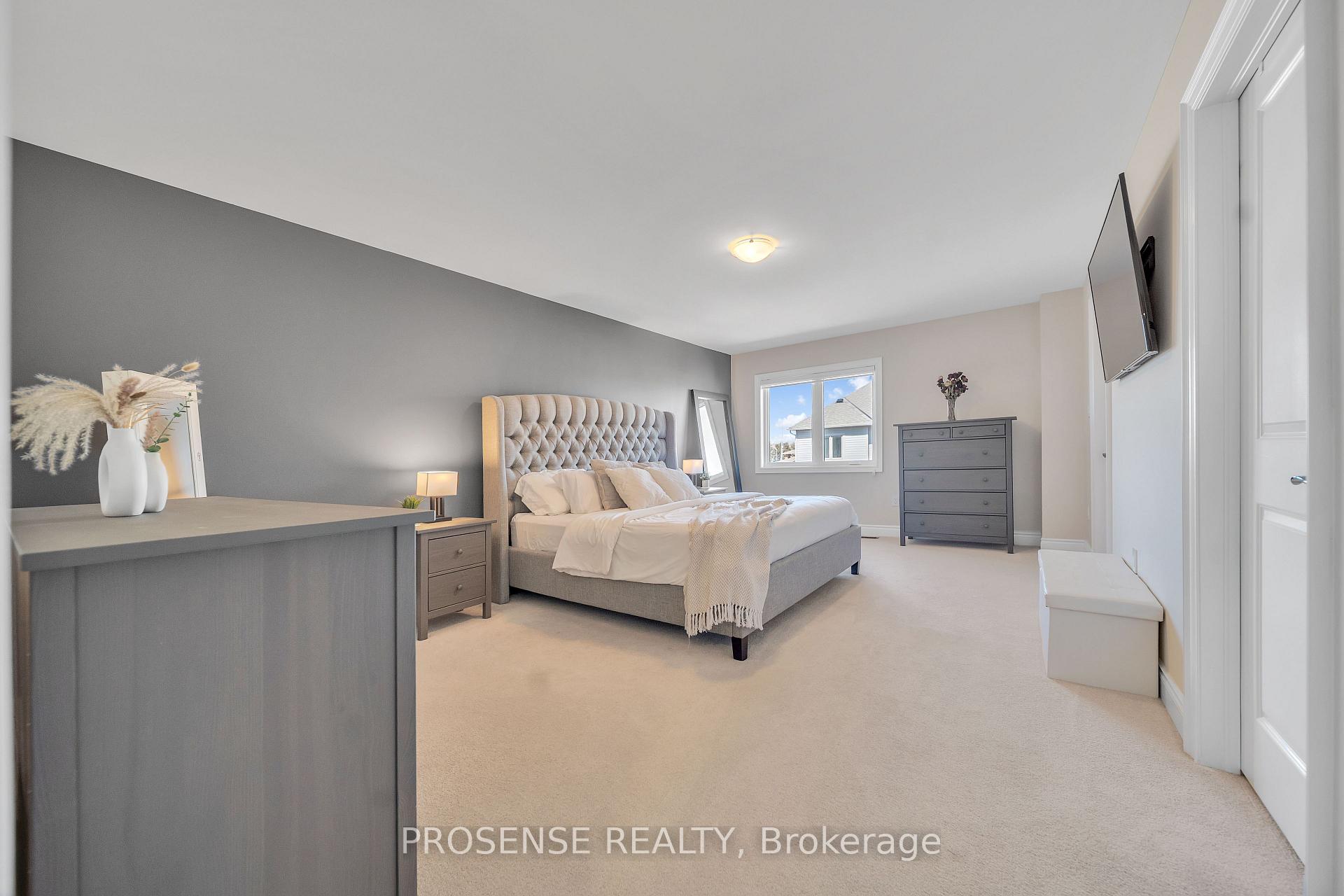 Photo 24 of 74 Lorne Thomas Place, New Tecumseth, Alliston — HOMEH