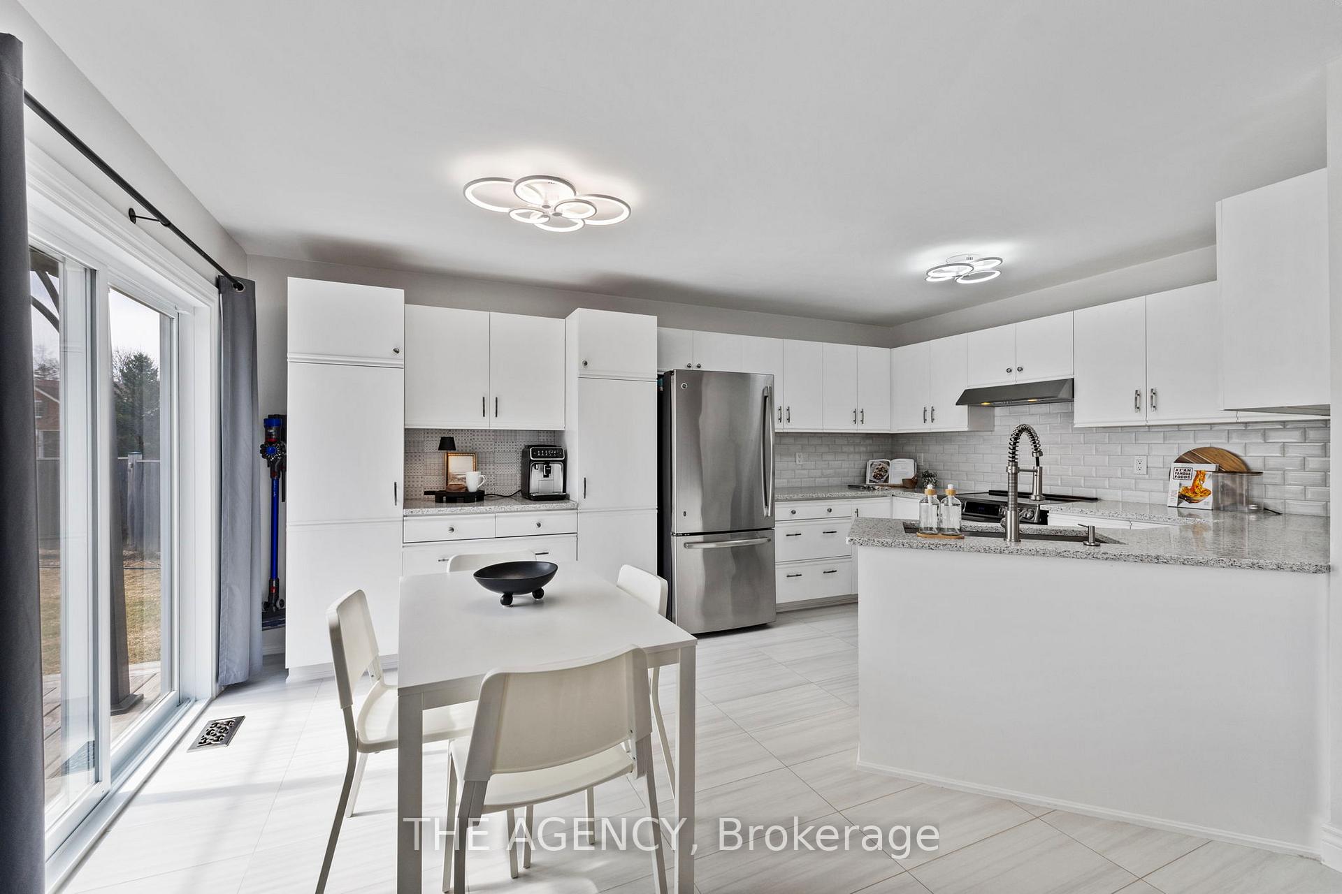 Photo 11 of 22 Herrell Avenue, Barrie, Painswick North — HOMEH
