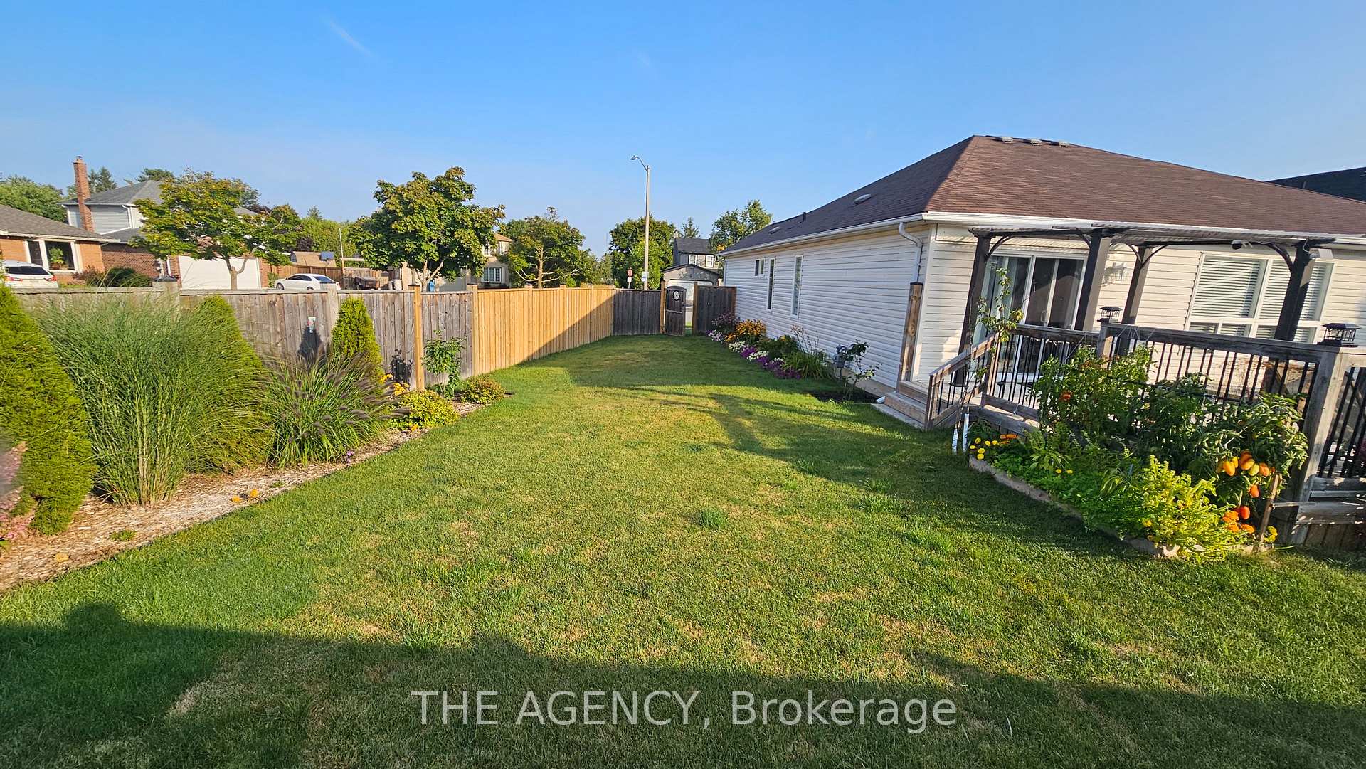 Photo 45 of 22 Herrell Avenue, Barrie, Painswick North — HOMEH