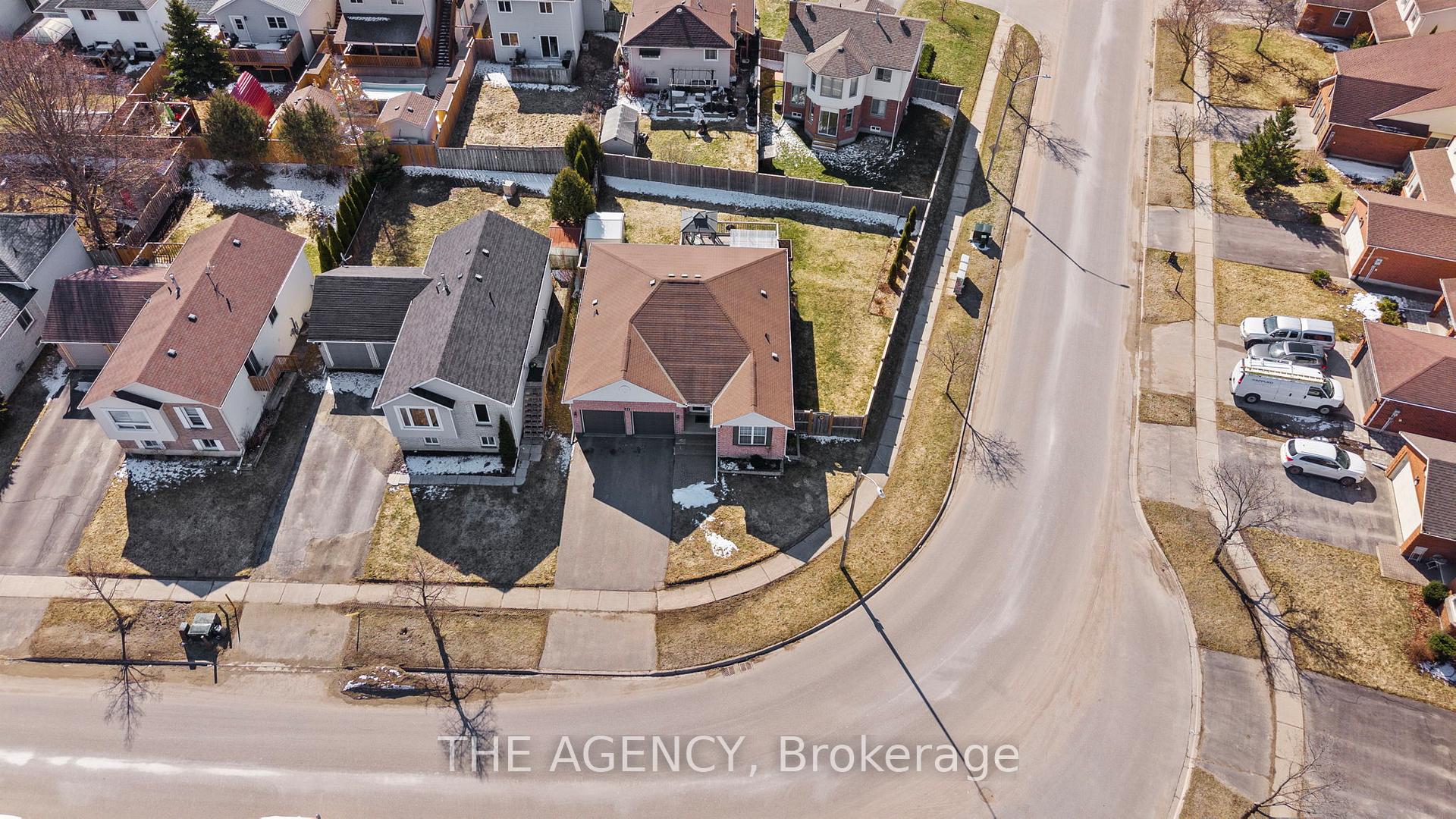 Photo 40 of 22 Herrell Avenue, Barrie, Painswick North — HOMEH