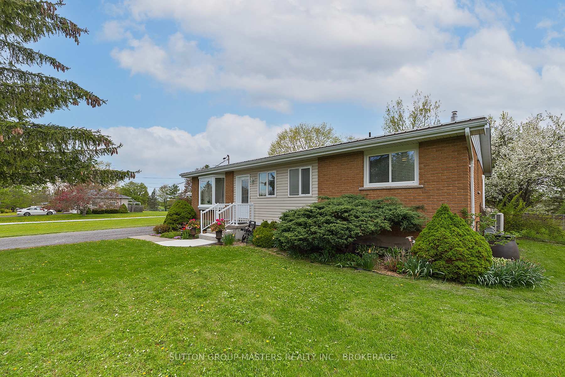 Photo 11 of 1406 Unity Road, Kingston, City North of 401 — HOMEH
