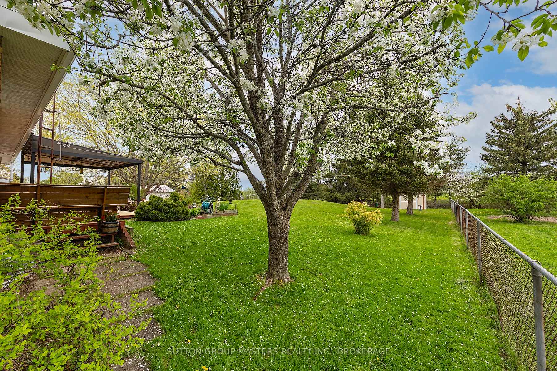 Photo 6 of 1406 Unity Road, Kingston, City North of 401 — HOMEH