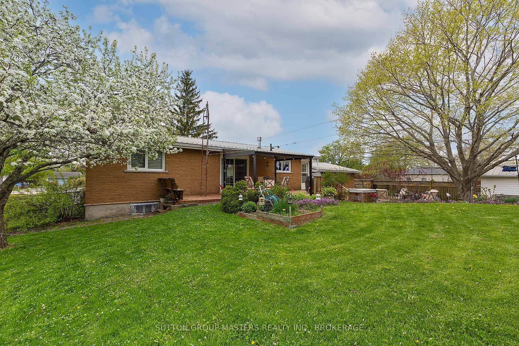 Photo 4 of 1406 Unity Road, Kingston, City North of 401 — HOMEH