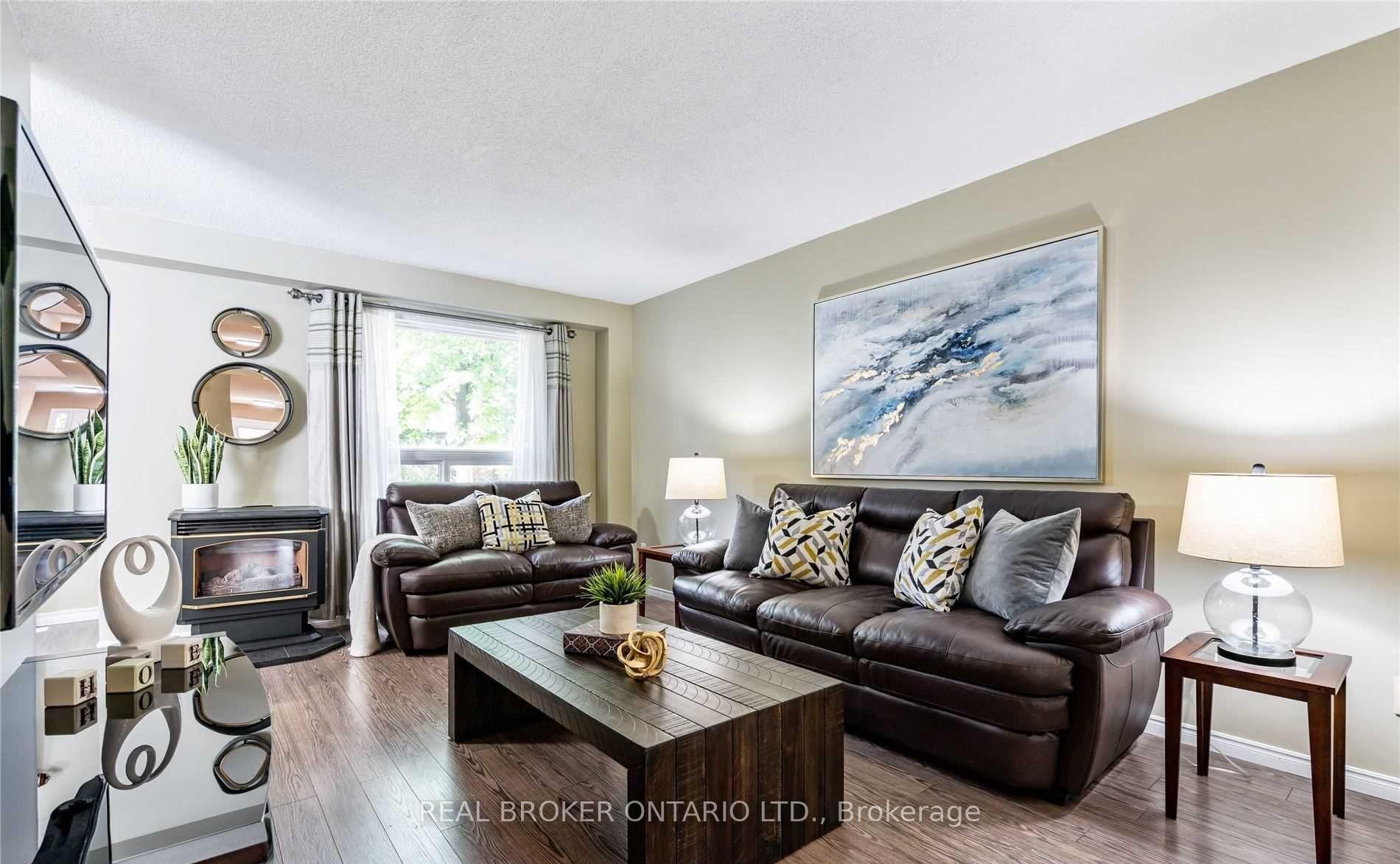 Photo 7 of 20 Elderridge Court, Hamilton, Stoney Creek Mountain — HOMEH