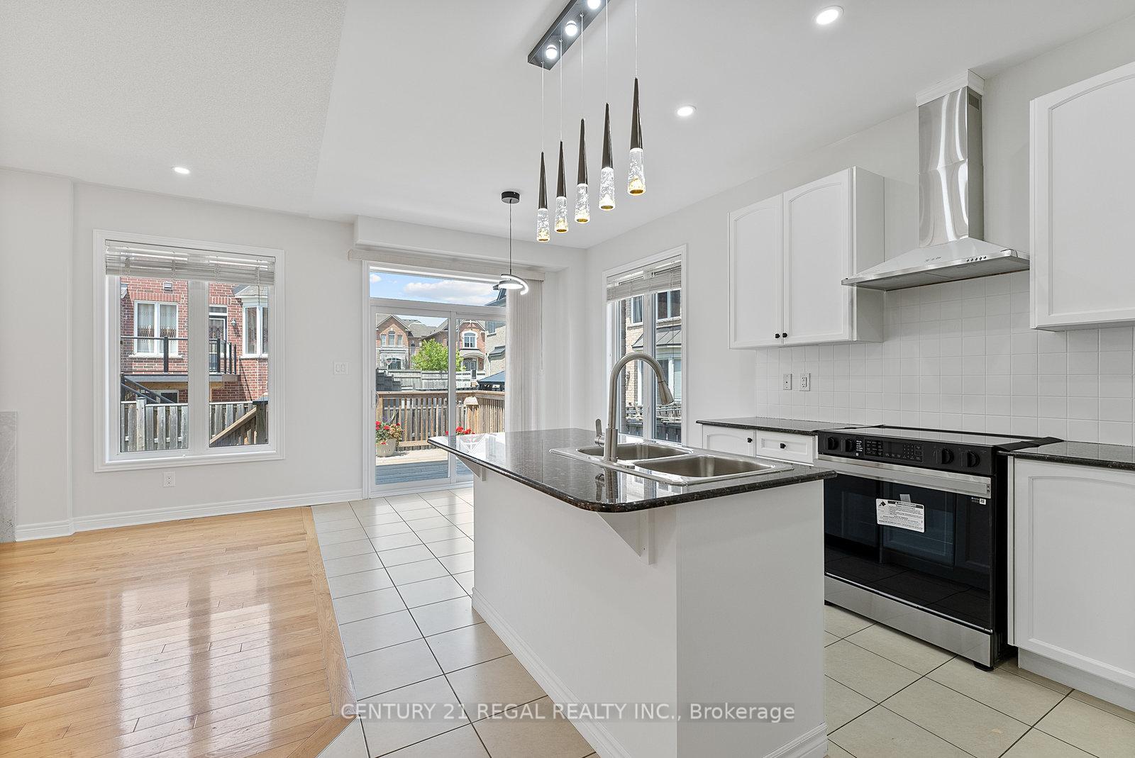 Photo 11 of 148 Beckett Avenue, Markham, Berczy — HOMEH