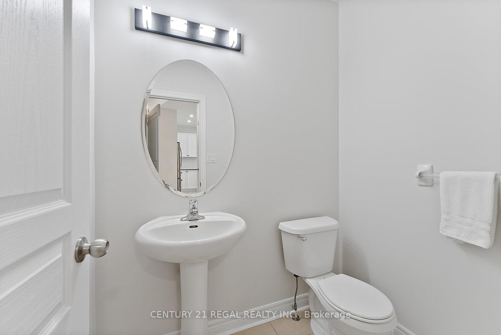Photo 12 of 148 Beckett Avenue, Markham, Berczy — HOMEH