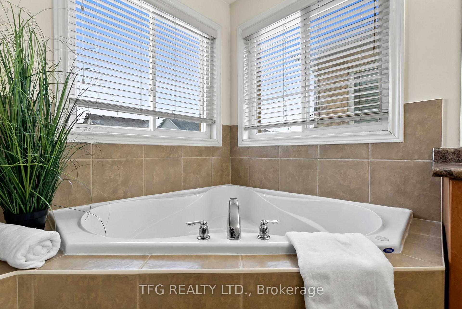 Photo 20 of 142 Southfield Avenue, Clarington, Courtice — HOMEH