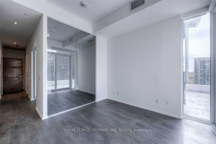 Photo 3 of Unit 1012, 5 Soudan Avenue, Toronto, Mount Pleasant East — HOMEH