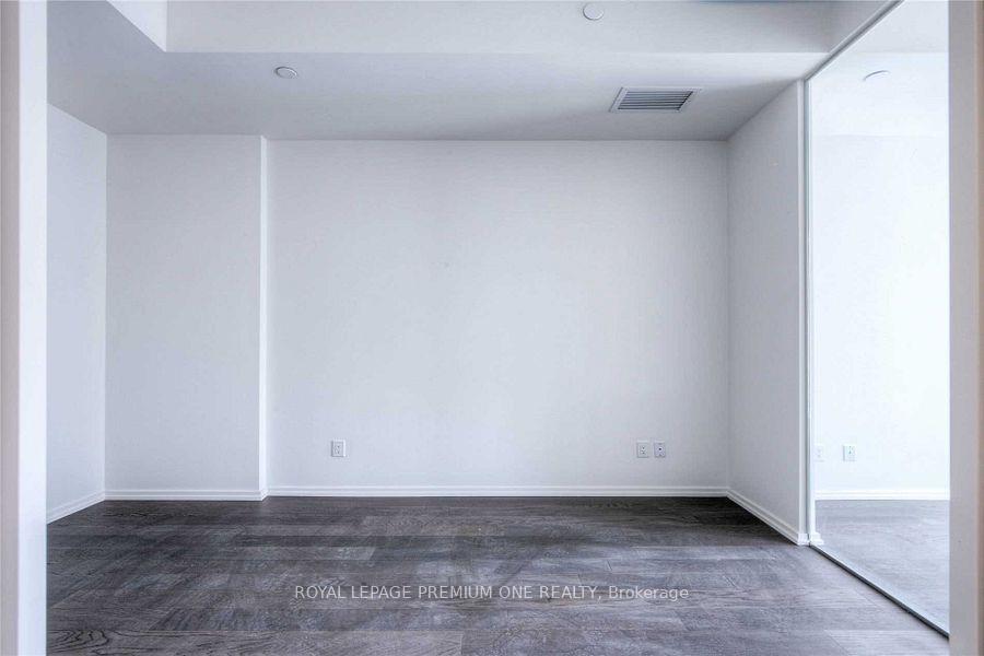 Photo 9 of Unit 1012, 5 Soudan Avenue, Toronto, Mount Pleasant East — HOMEH