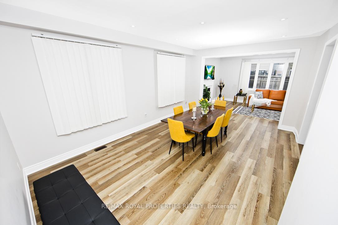 Photo 3 of 111 Pedwell Street, Clarington, Newcastle — HOMEH