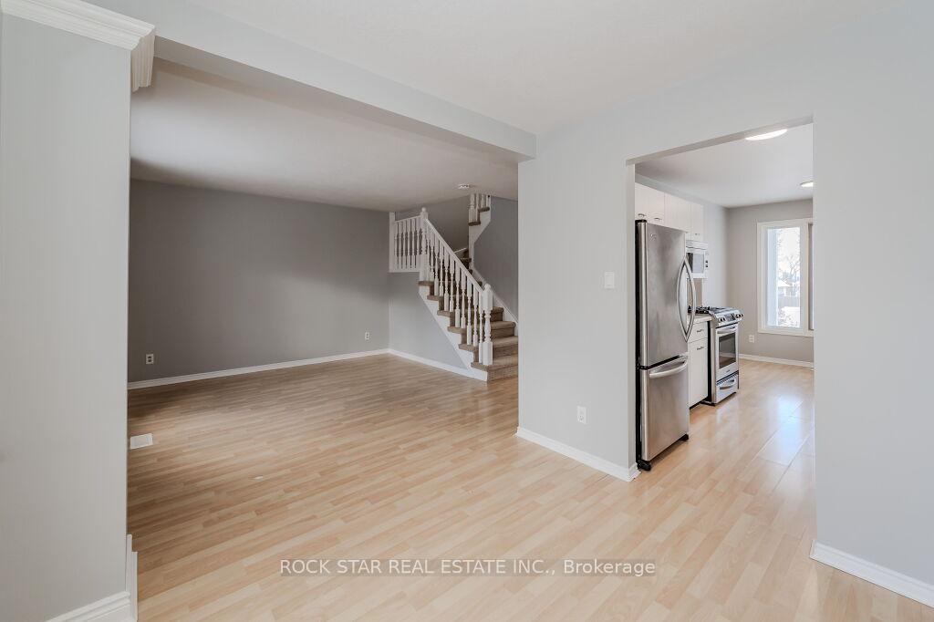 Photo 9 of 55 West Acres Crescent, Kitchener — HOMEH