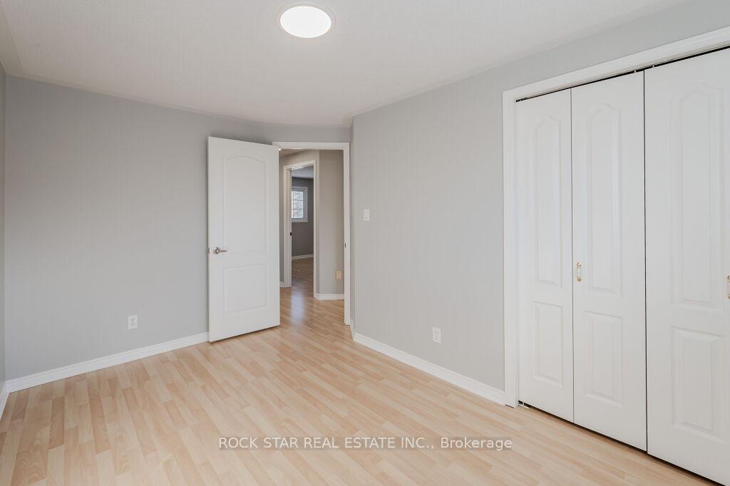 Photo 19 of 55 West Acres Crescent, Kitchener — HOMEH